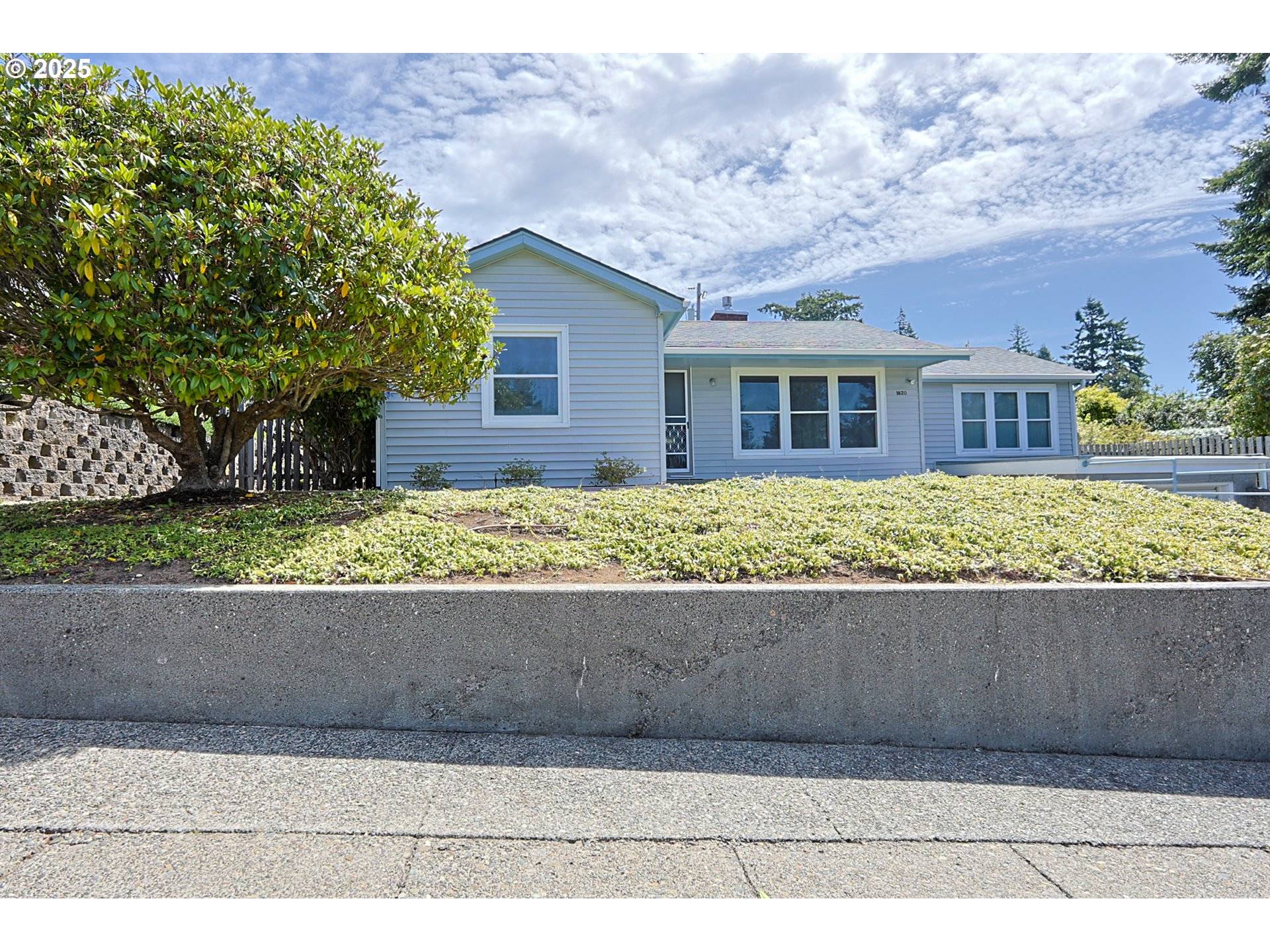 Coos Bay, OR 97420,1620 N 16TH ST