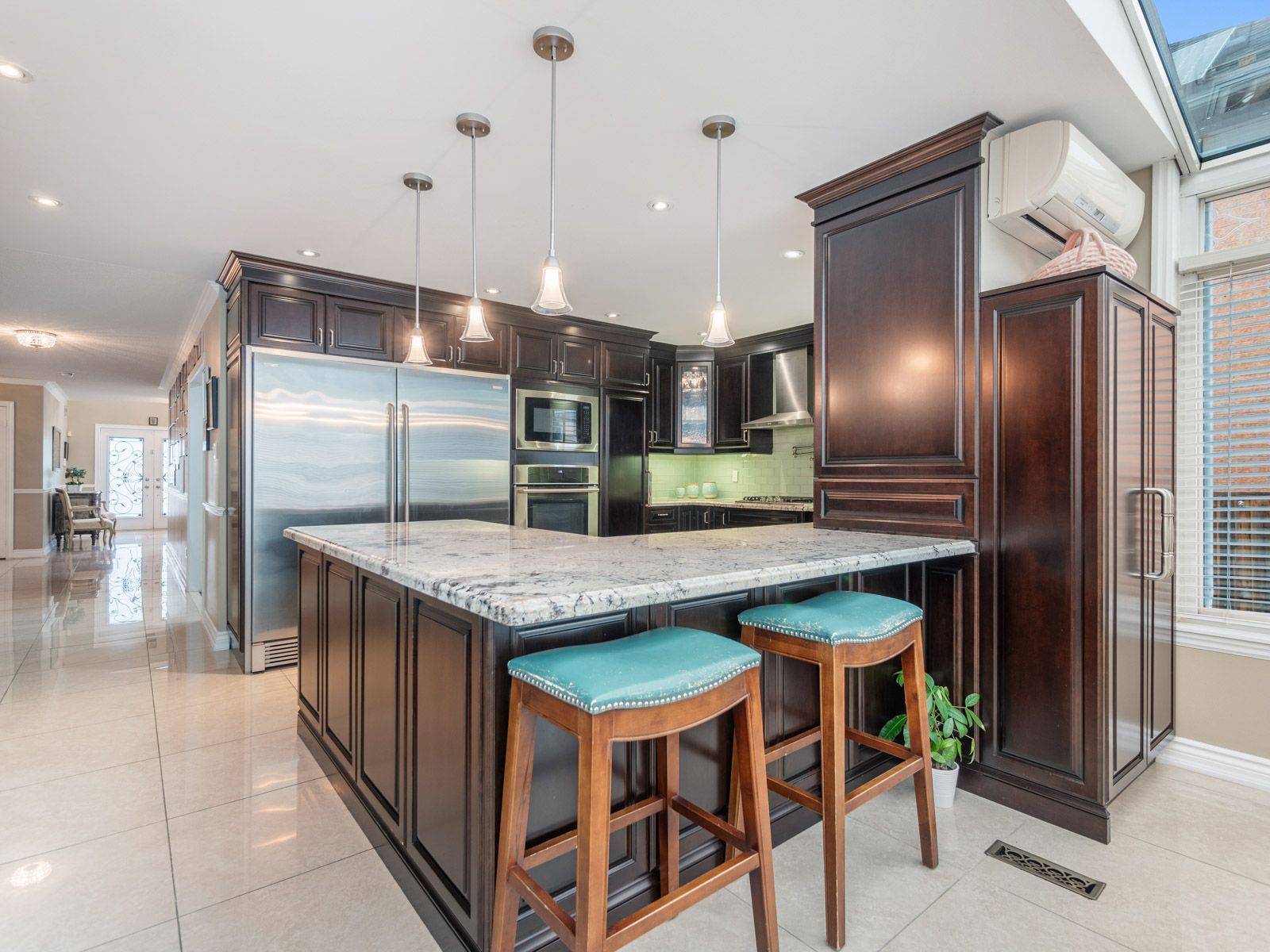 Vaughan, ON L4J 8B2,123 Hammerstone CRES