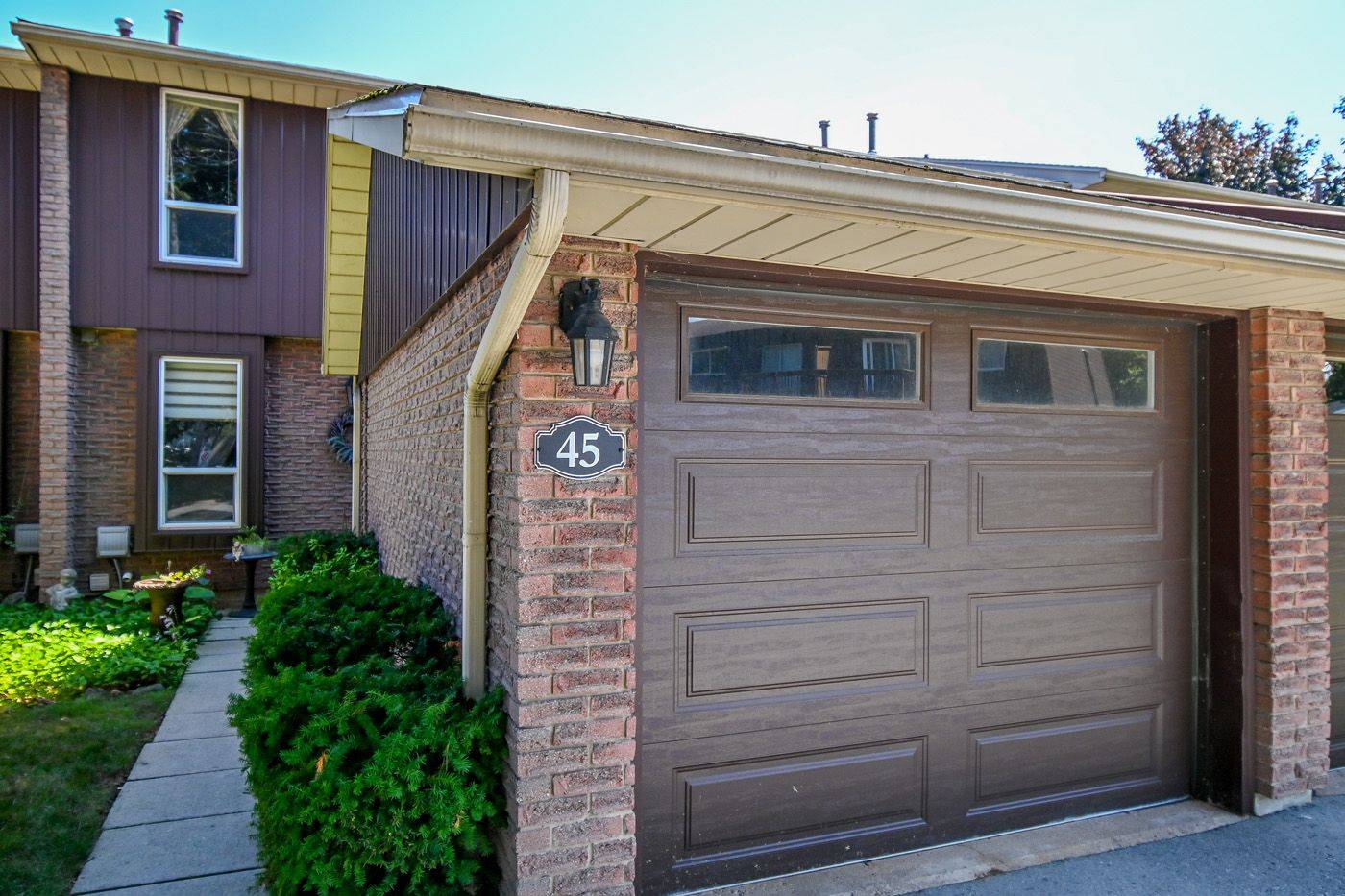 St. Catharines, ON L2N 6N6,122 Lakeshore RD #45