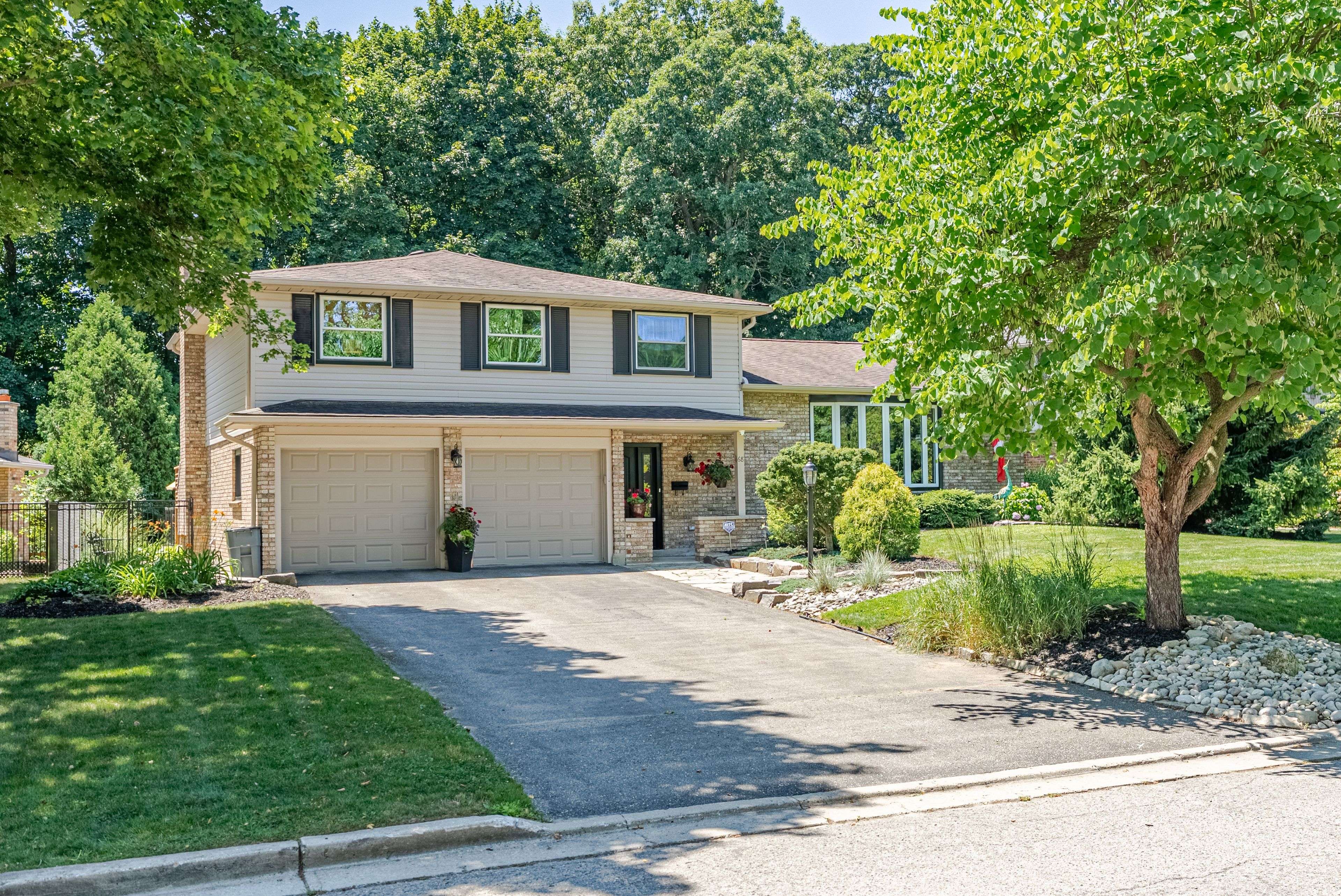 London North, ON N6H 2N9,68 Hampton CRES