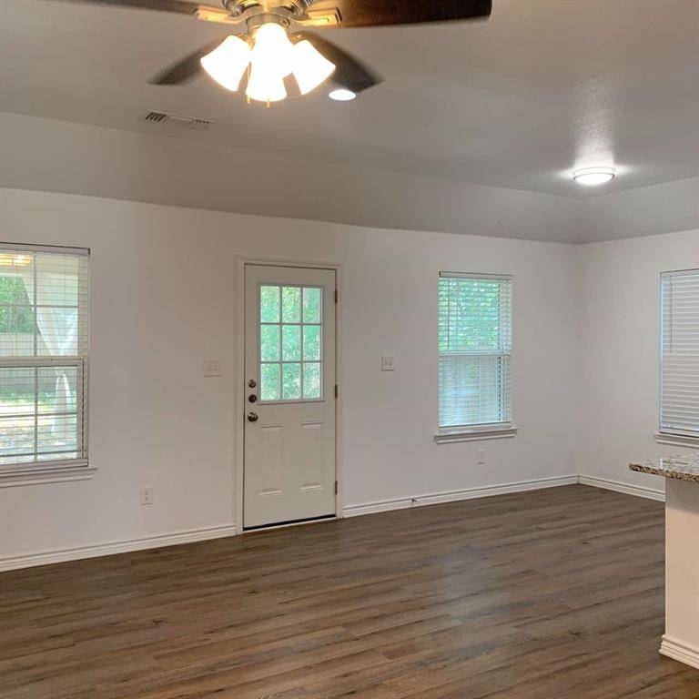 Denison, TX 75020,1406 W Sears Street