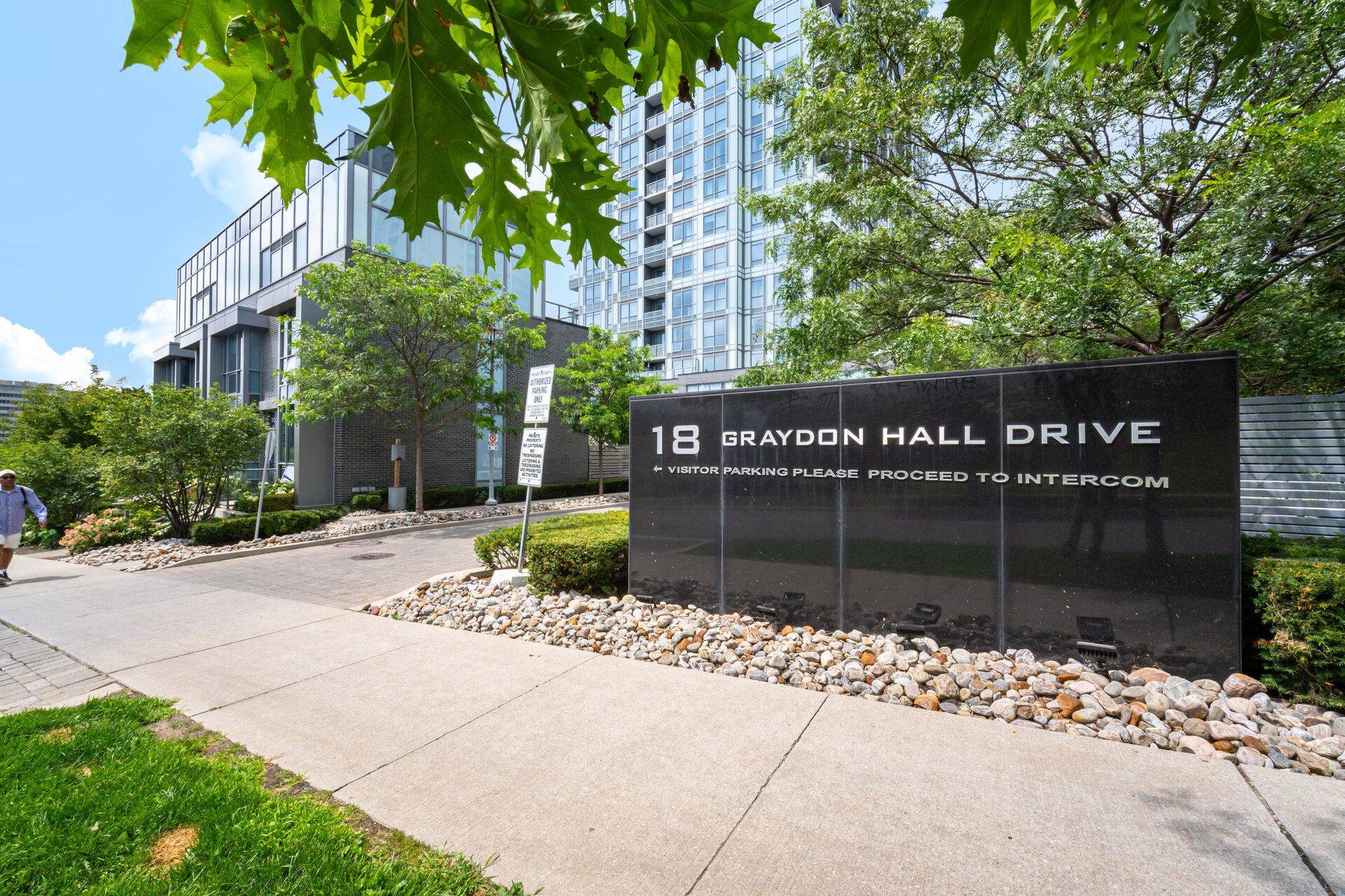 Toronto C13, ON M3A 0A4,18 Graydon Hall DR #PH05