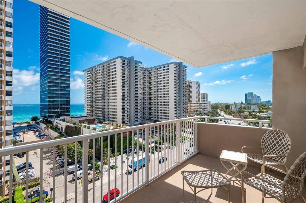 Hallandale Beach, FL 33009,1985 S Ocean Dr #8Q