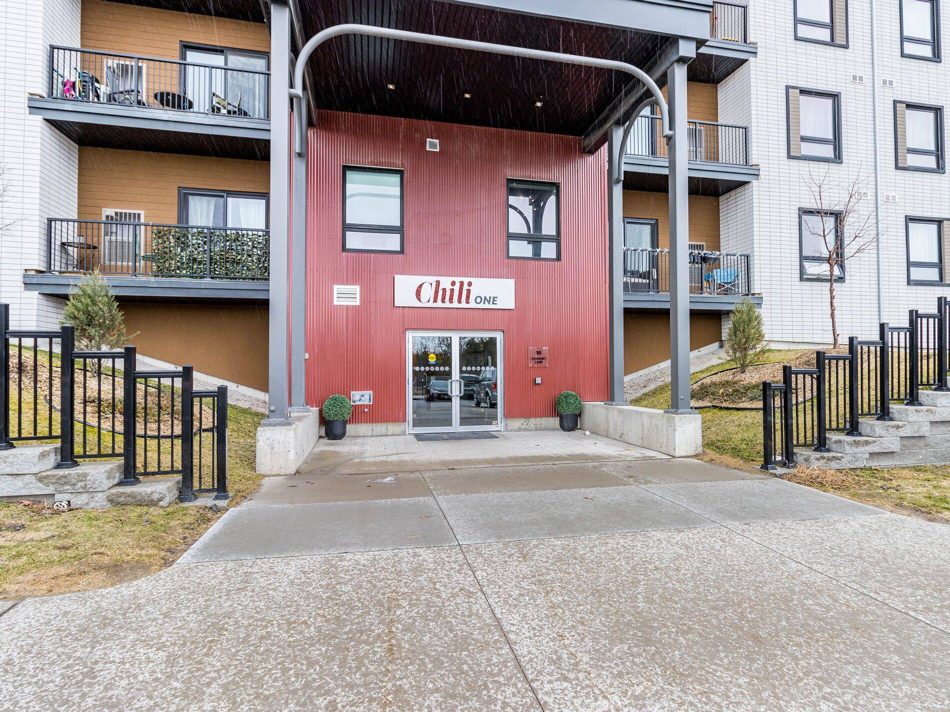 Barrie, ON L9J 0K2,10 Culinary LN #211