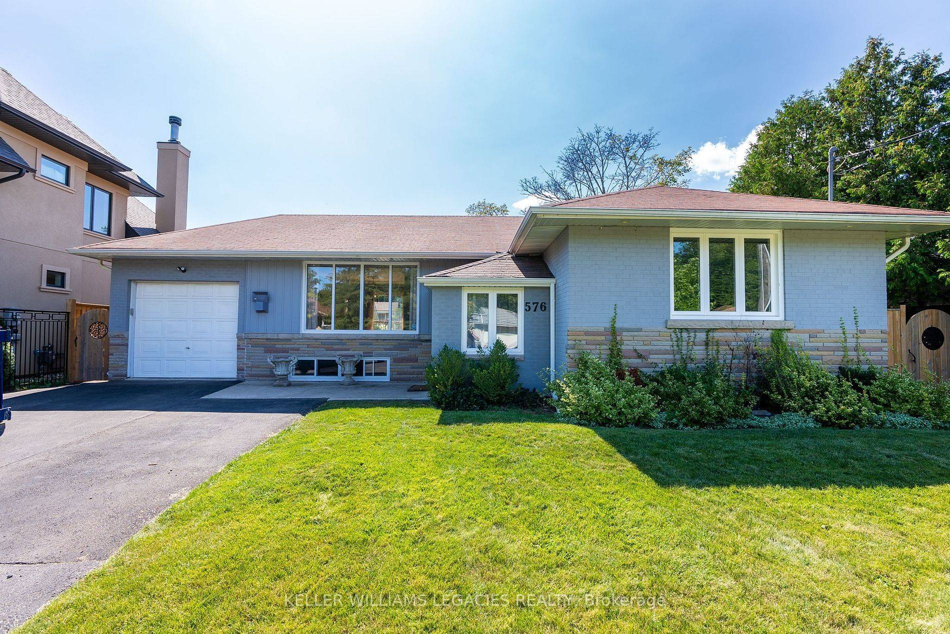 Oakville, ON L6K 1Y3,576 Stephens CRES #Main Fl