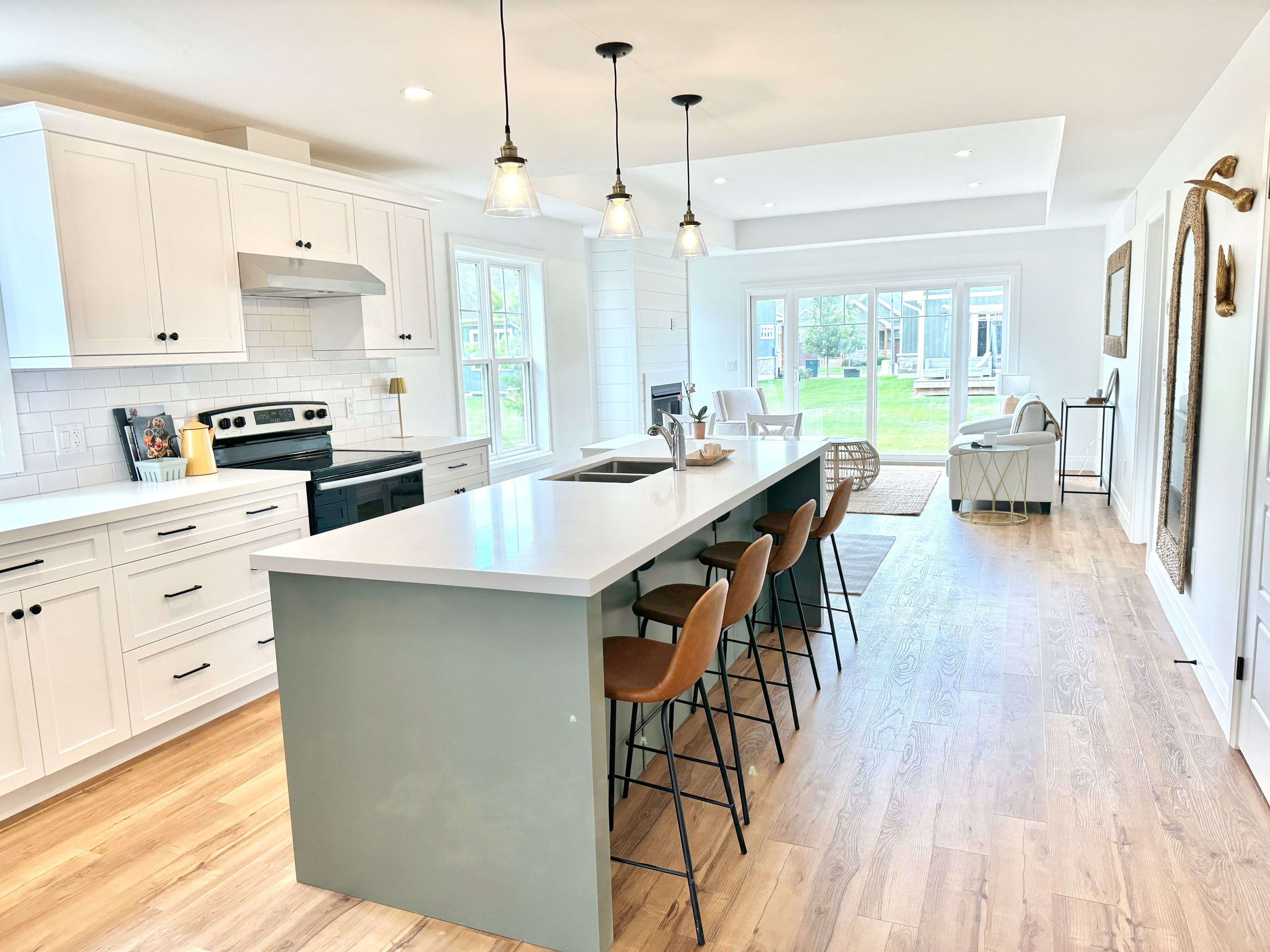 Saugeen Shores, ON N0H 2C3,102 Eagle CT