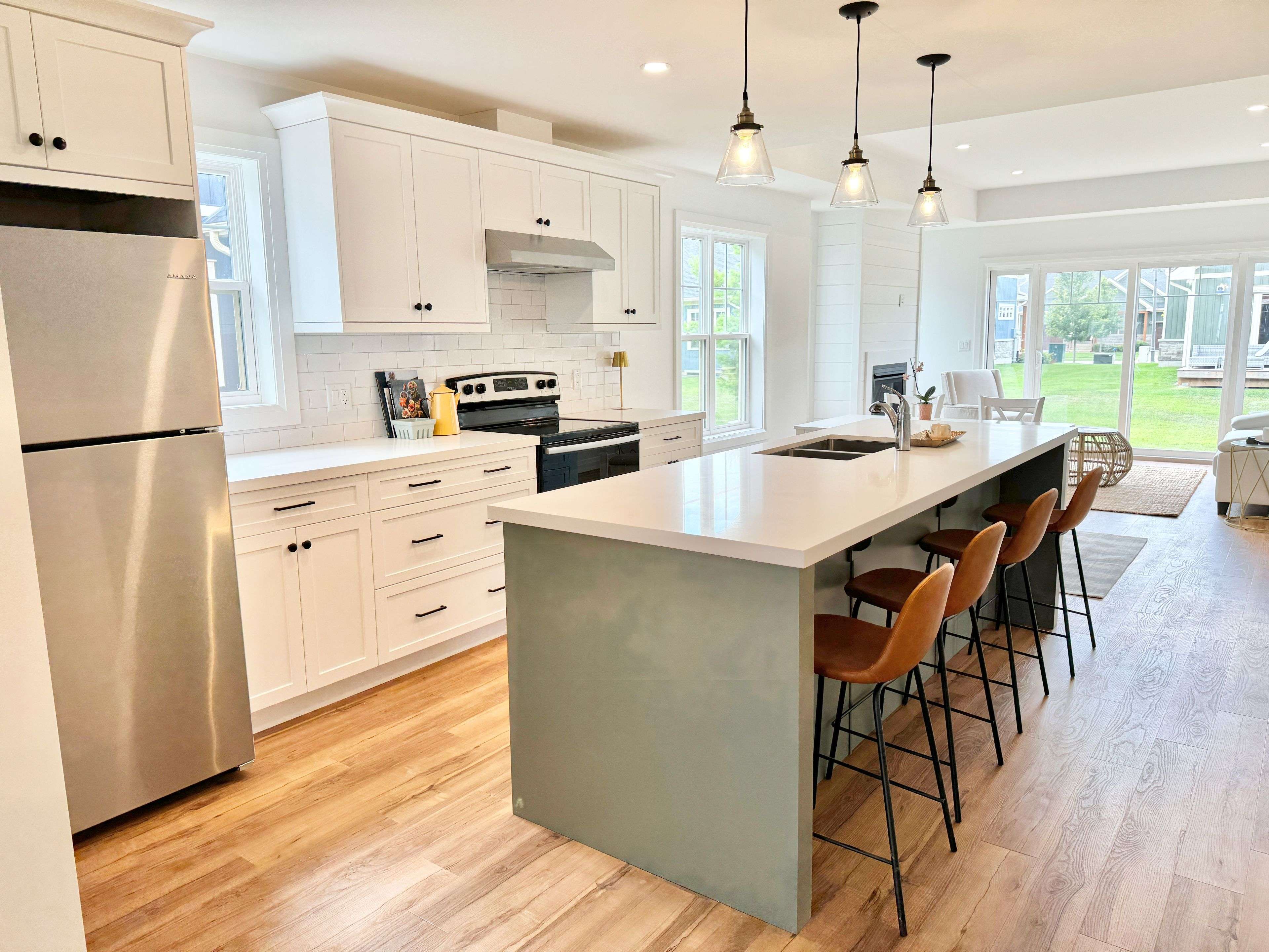 Saugeen Shores, ON N0H 2C3,102 Eagle CT