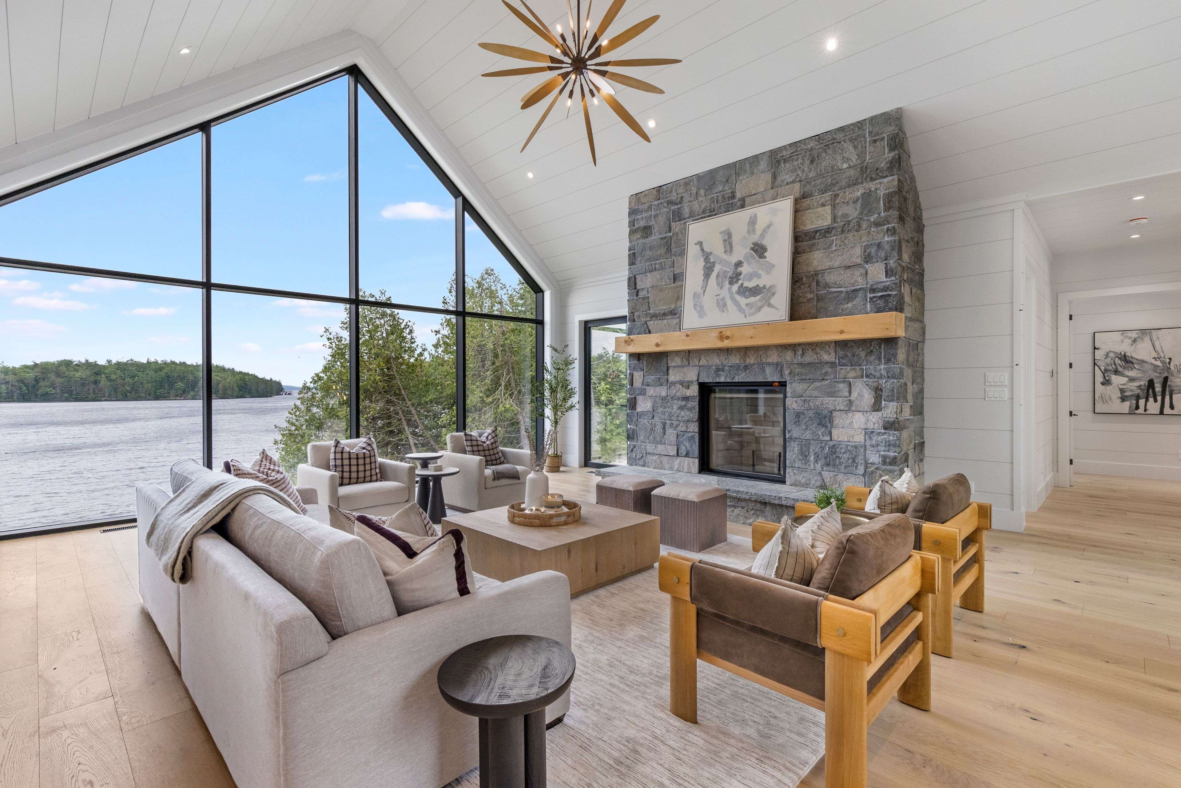 Muskoka Lakes, ON P1P 1R2,1081 GREENWOOD POINT RD