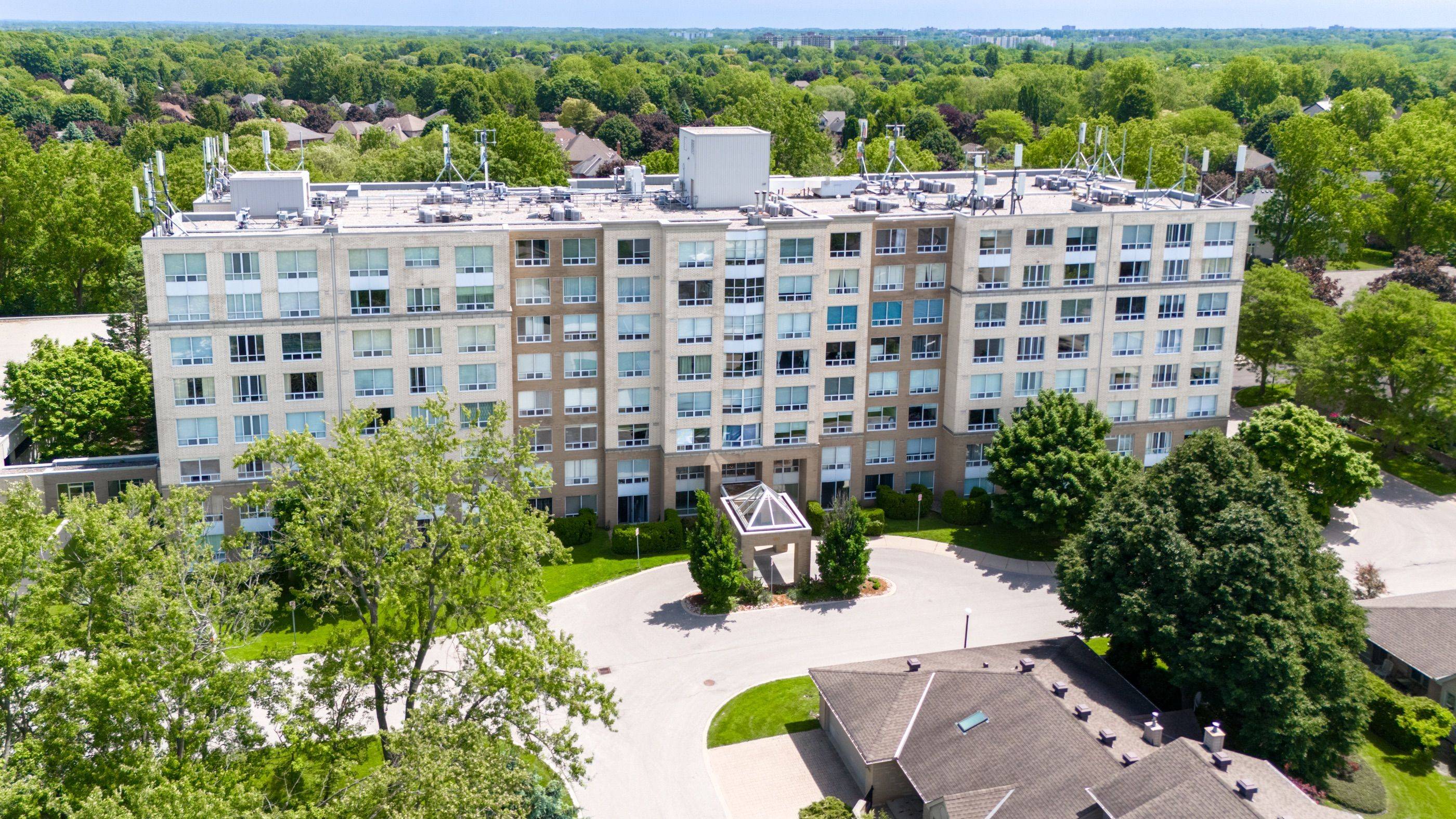 London North, ON N6G 4V2,1510 Richmond ST #611