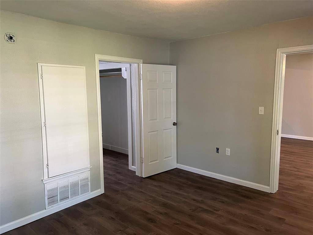 Blue Ridge, TX 75424,215 N Morrow Street