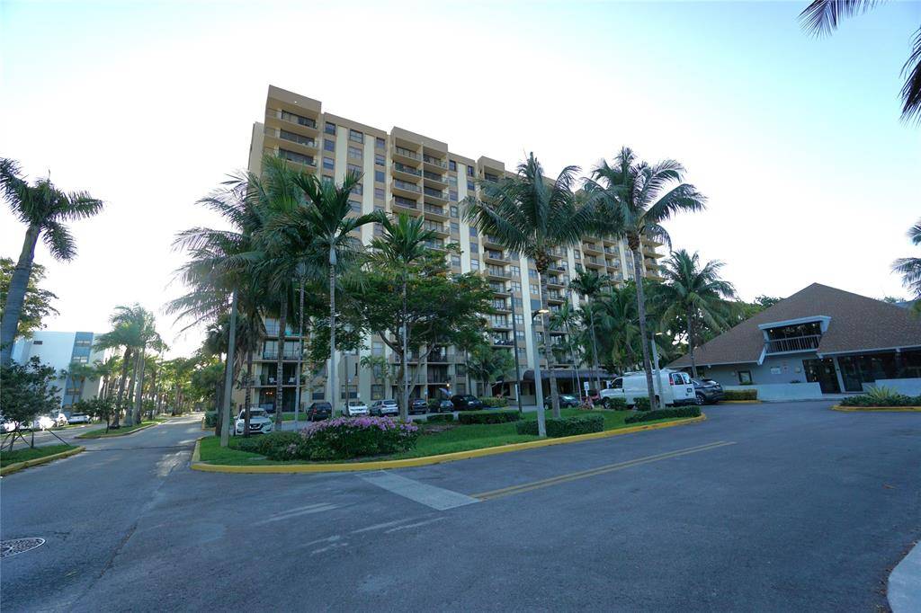 Miami, FL 33161,1470 NE 123rd St #1104