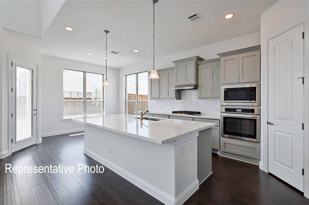 Midlothian, TX 76065,533 Carriage Drive