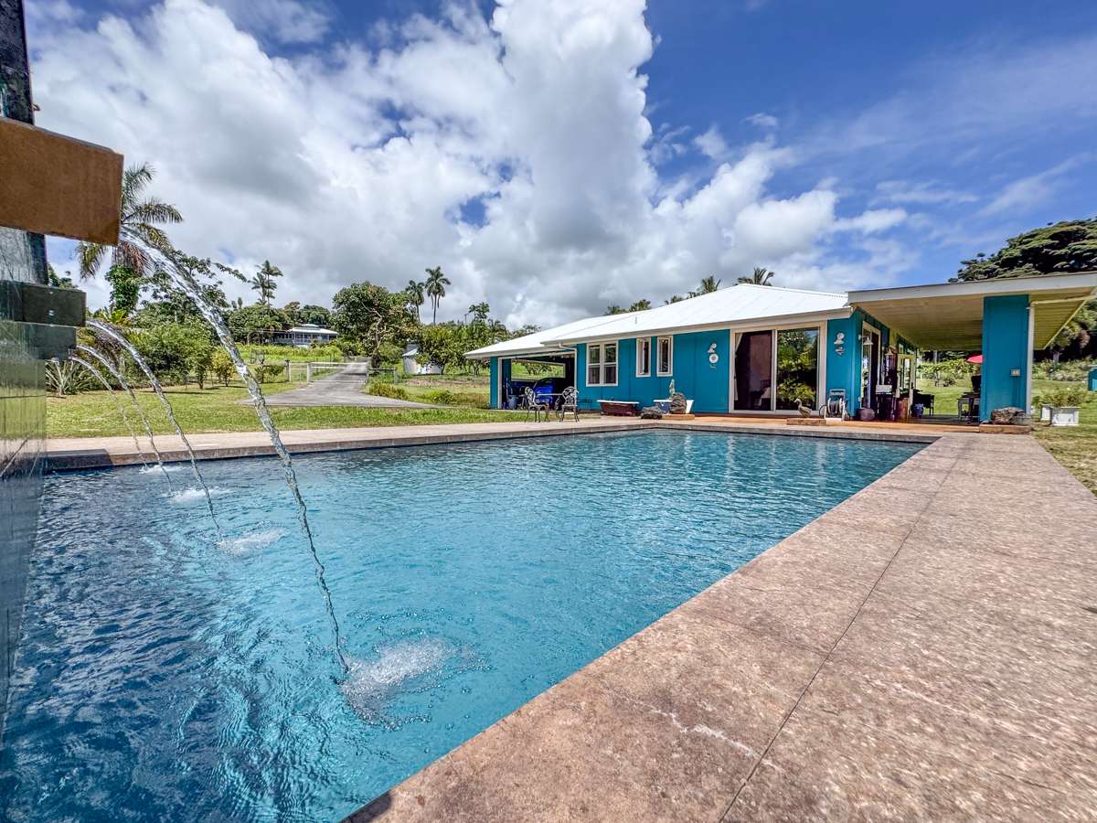 Hakalau, HI 96710,29-2284 OLD MAMALAHOA HIGHWAY