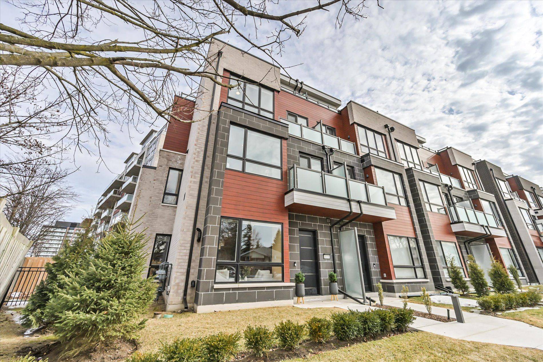 Mississauga, ON L5H 1K4,115 High ST W