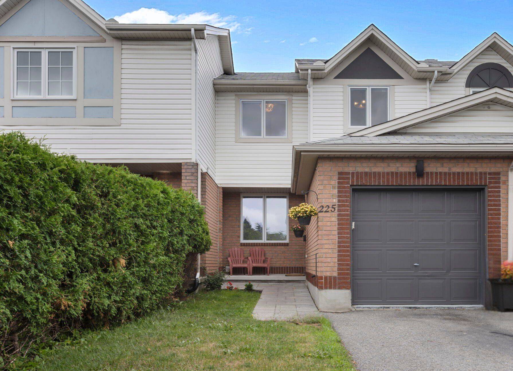 Kanata, ON K2V 1C5,225 Kincardine DR