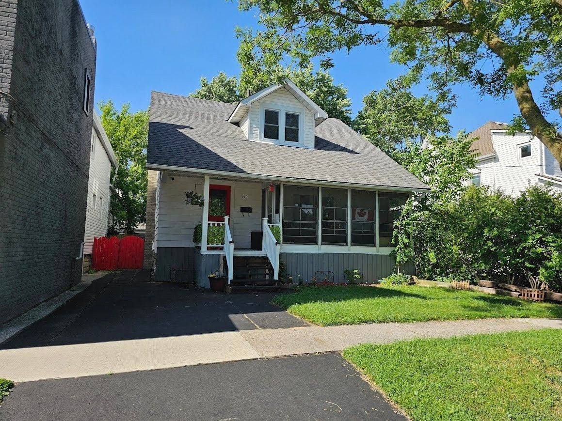 Sarnia, ON N7T 5C4,224 Maxwell ST