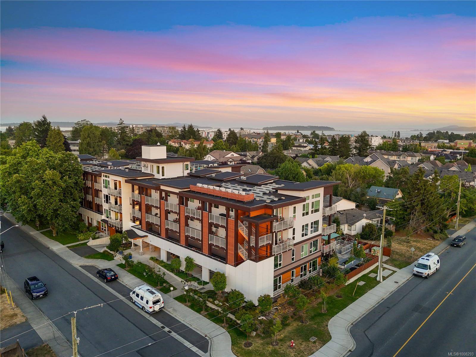 Sidney, BC V8L 2A4,2319 Brethour Ave #301