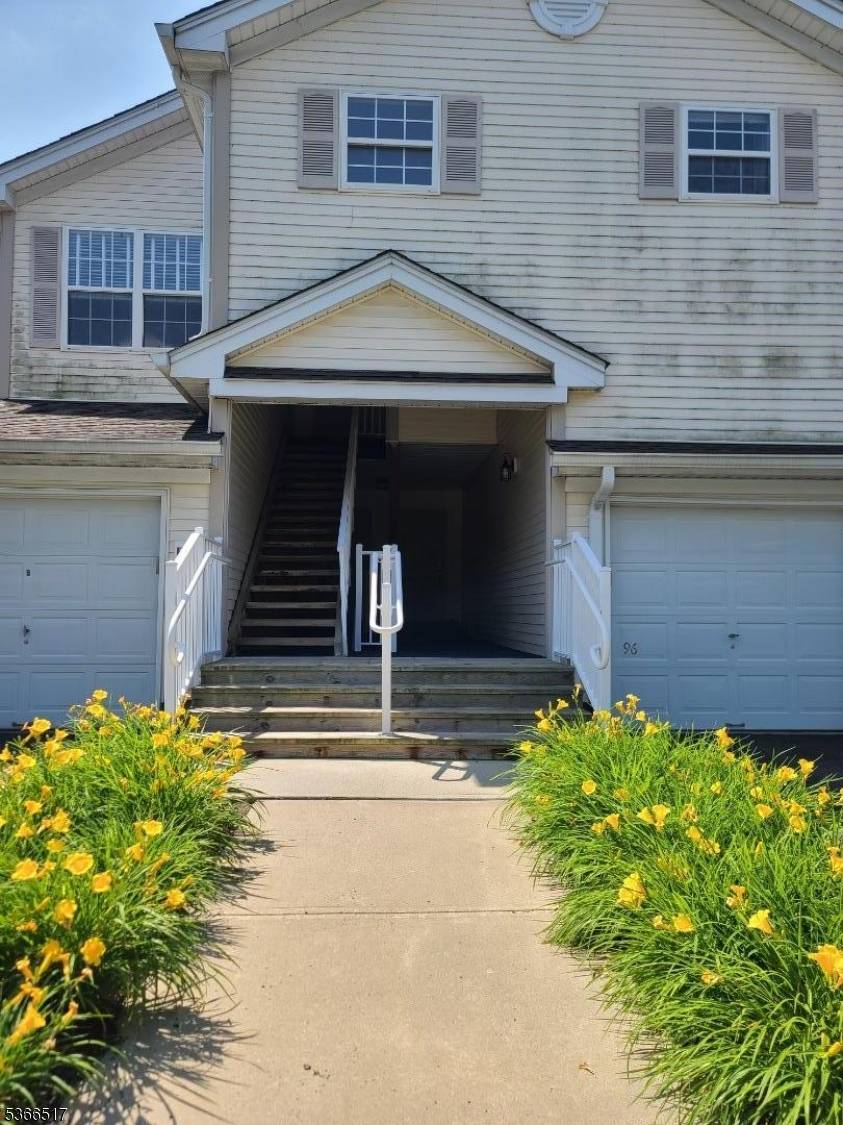 Bernards Twp., NJ 07920,91 Potomac Dr