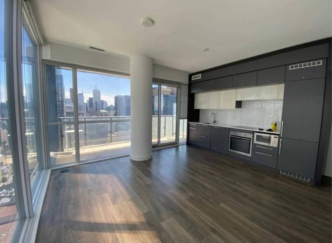 Toronto C01, ON M4Y 0B9,15 Grenville ST #3209