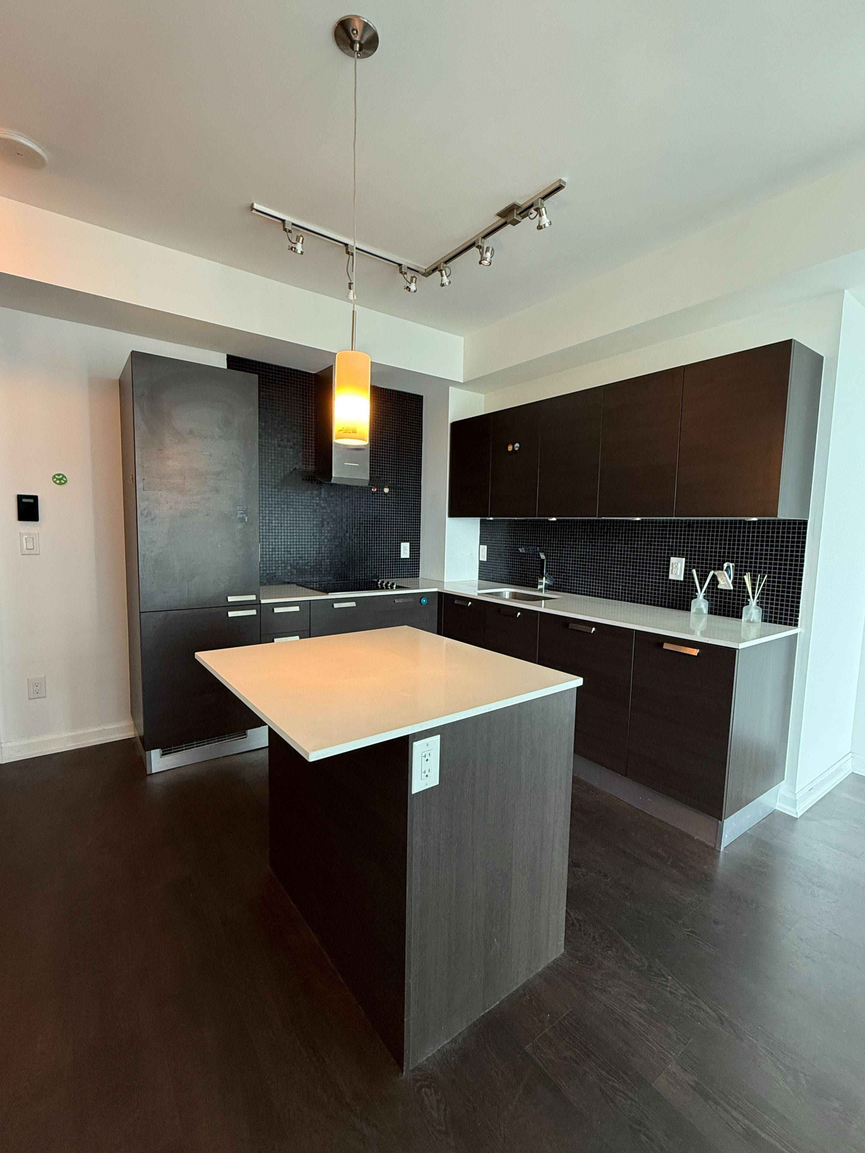 Toronto C07, ON M2N 0H3,9 Bogert AVE #1801