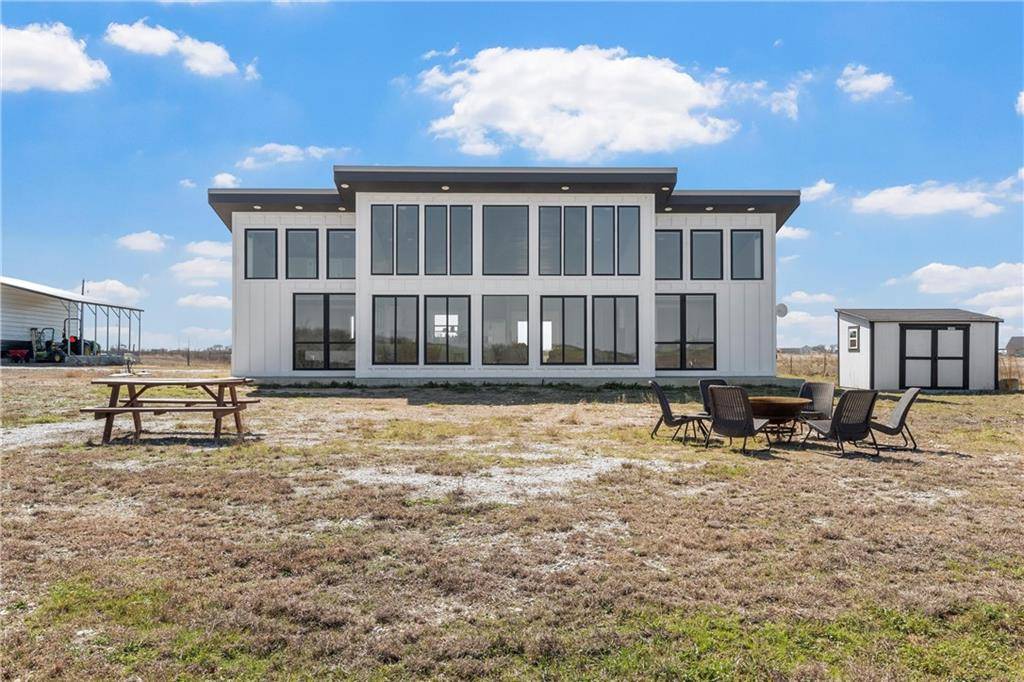 Abbott, TX 76621,232 Hcr 2302