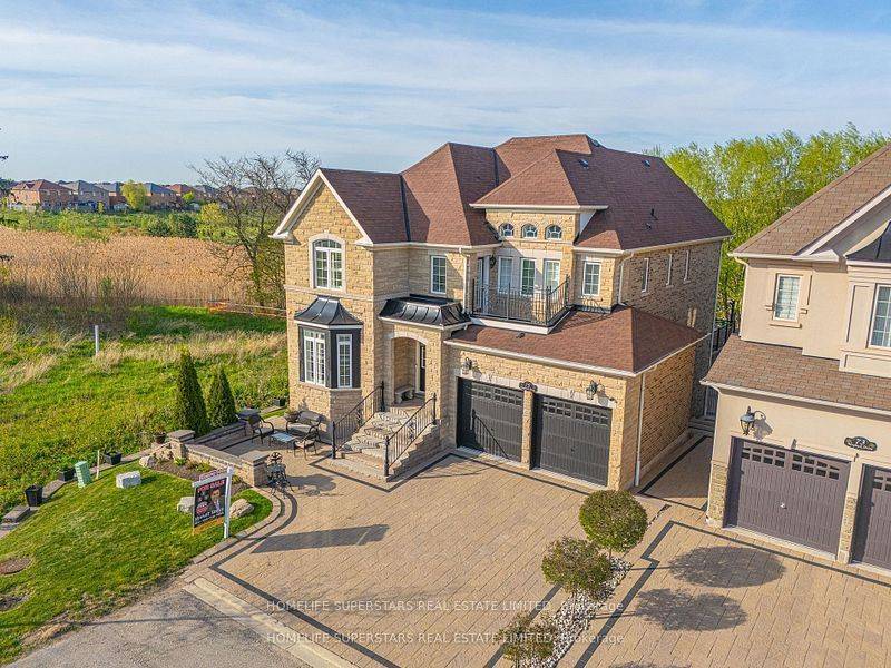 Brampton, ON L6X 0Y8,75 Maybeck DR