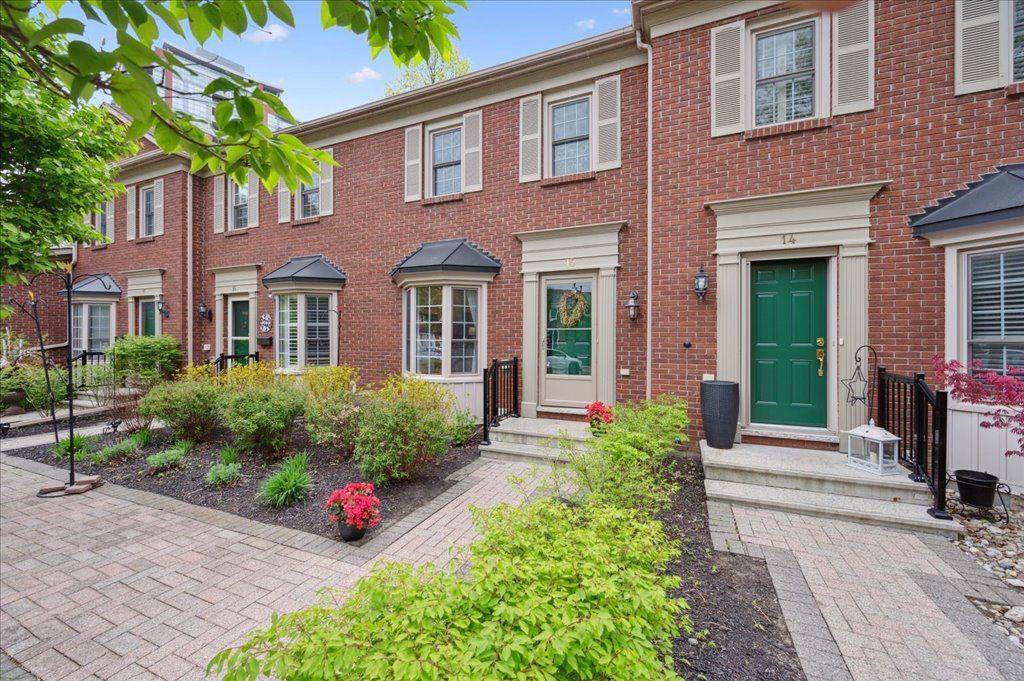 Burlington, ON L7S 2E8,1275 Maple Crossing BLVD #15