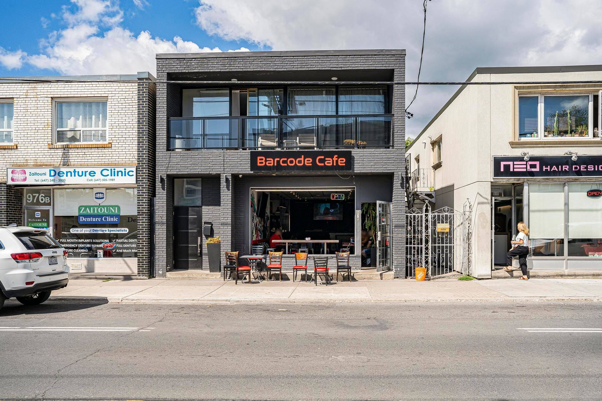 Toronto E03, ON M4K 3V7,978 Pape AVE