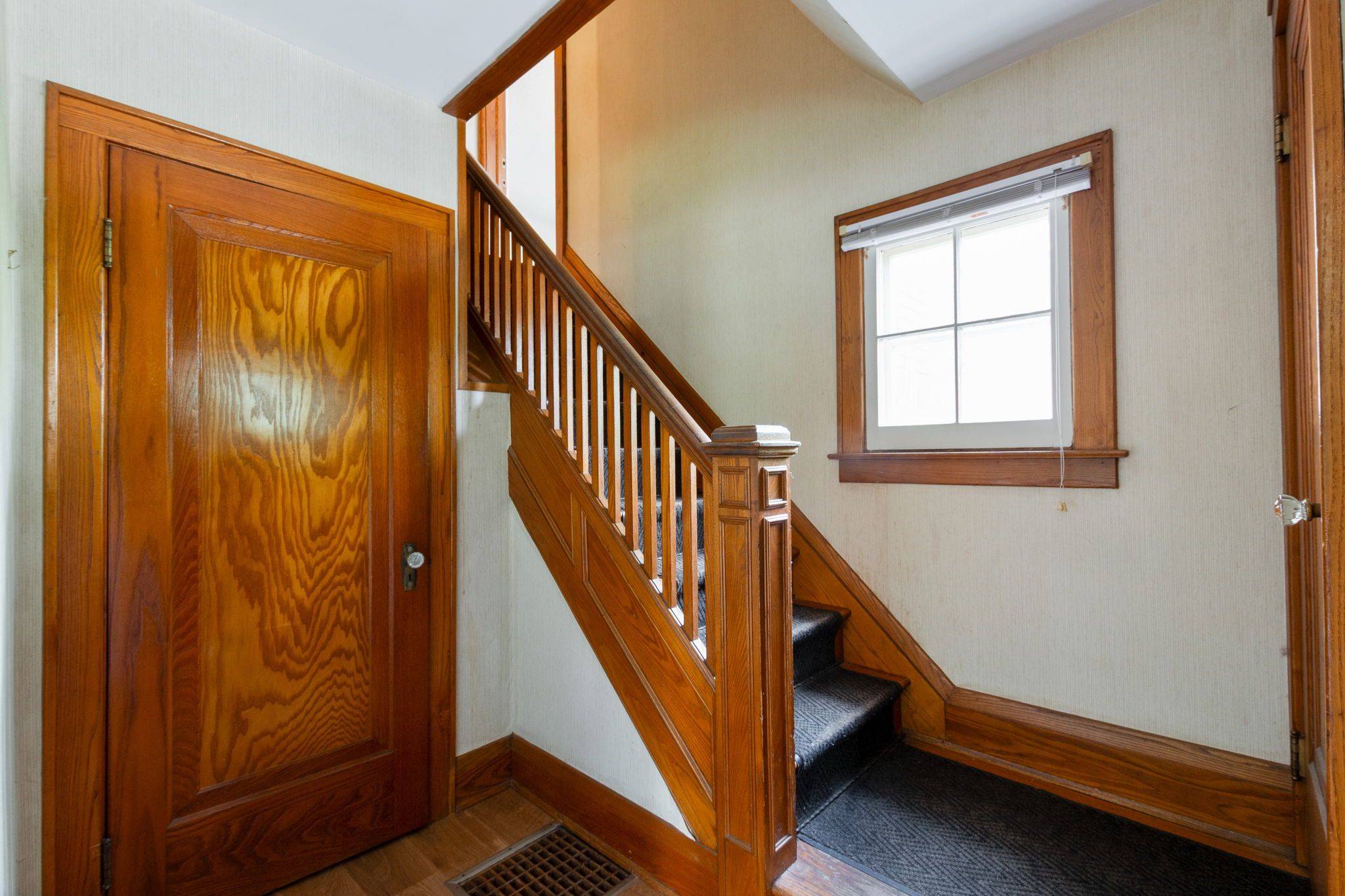 London East, ON N6A 2K1,293 Huron ST