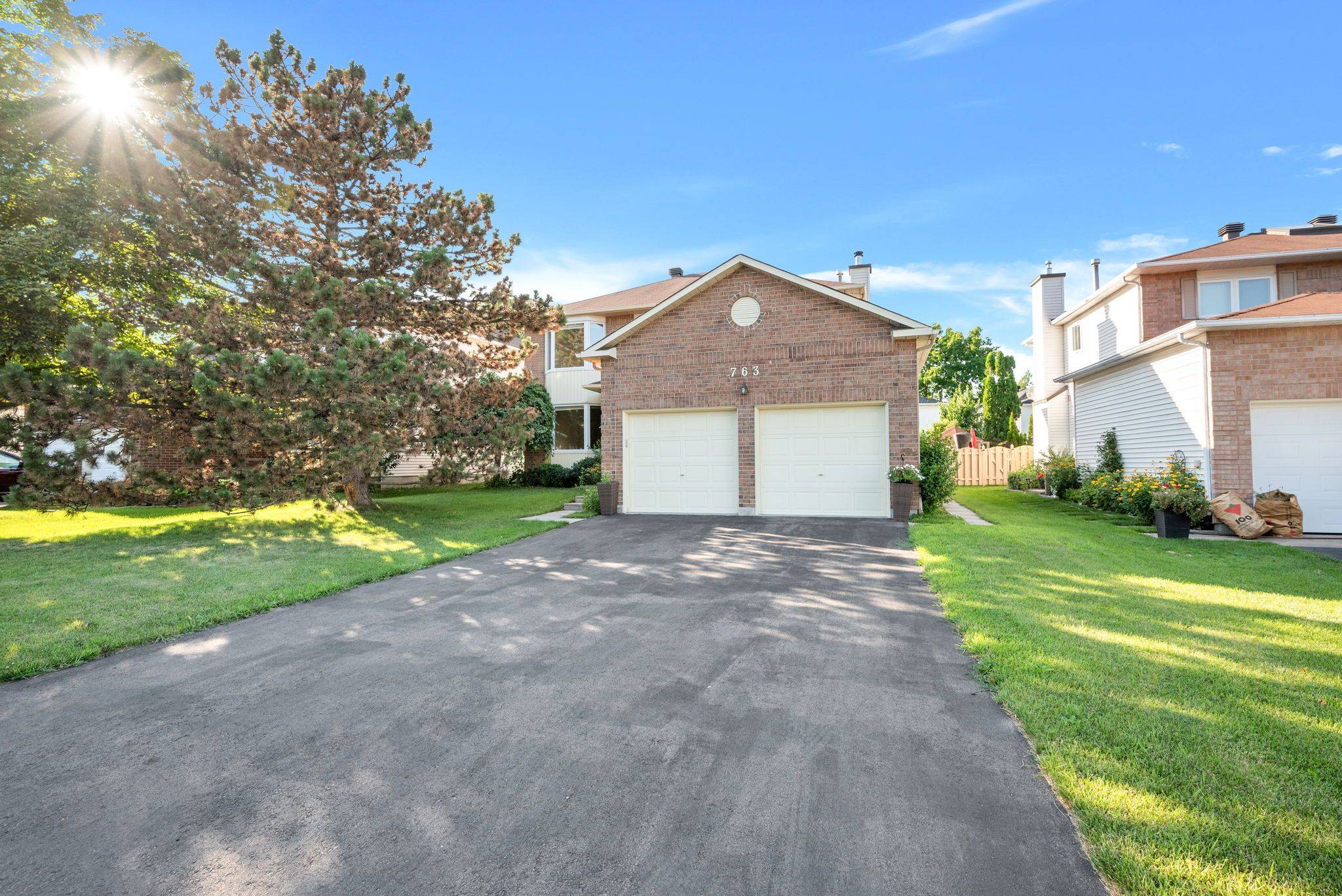 Orleans - Cumberland And Area, ON K4A 2N1,763 Montcrest DR