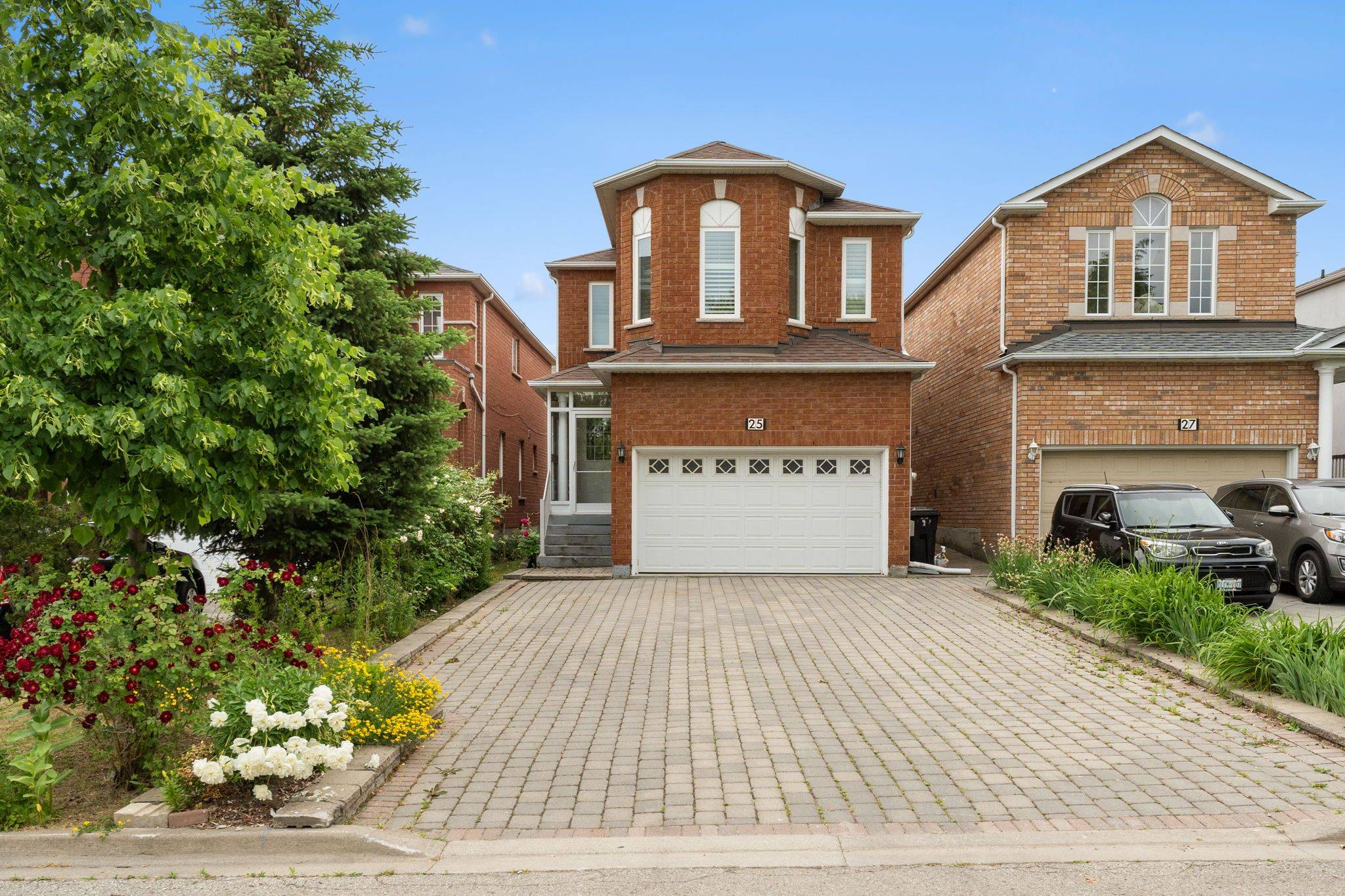 Vaughan, ON L4H 2E1,25 Milano AVE