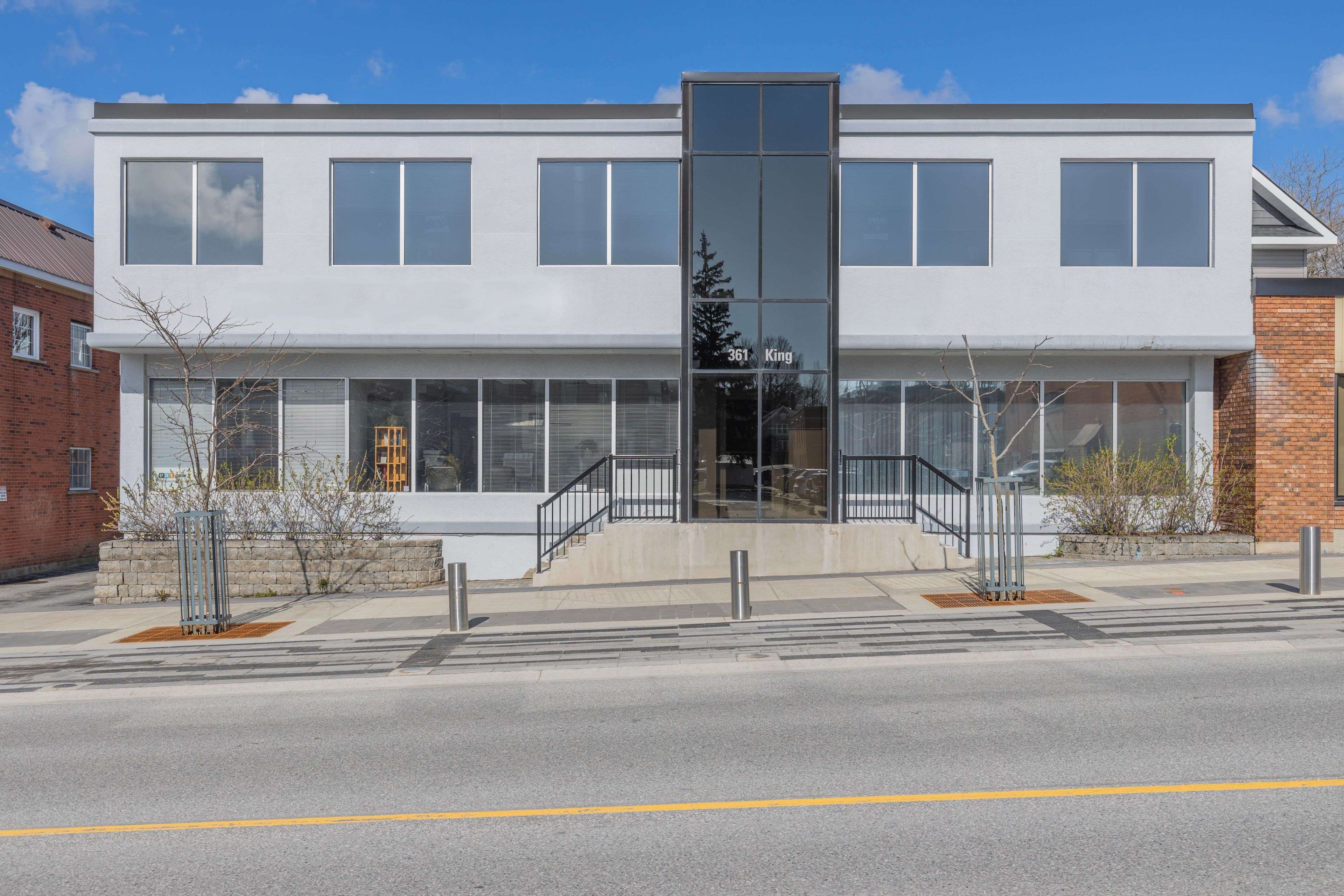 Midland, ON L4R 3M7,361 King ST #1W