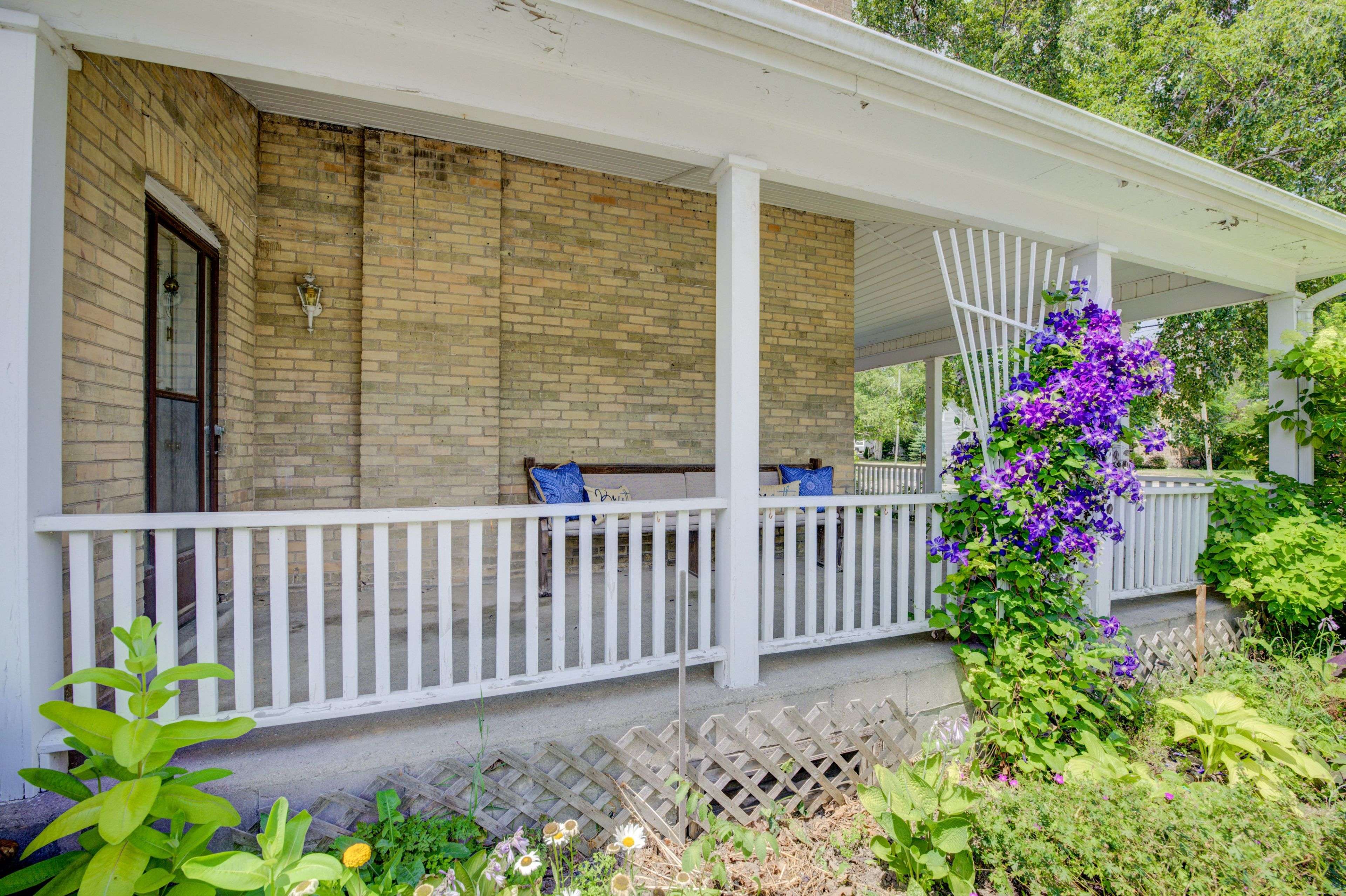 Perth South, ON N0K 1X0,215 Huron RD