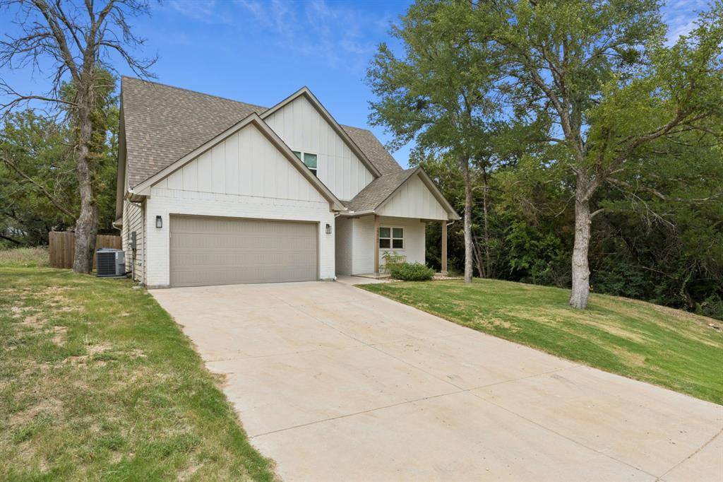 Granbury, TX 76048,2212 Navasota Street