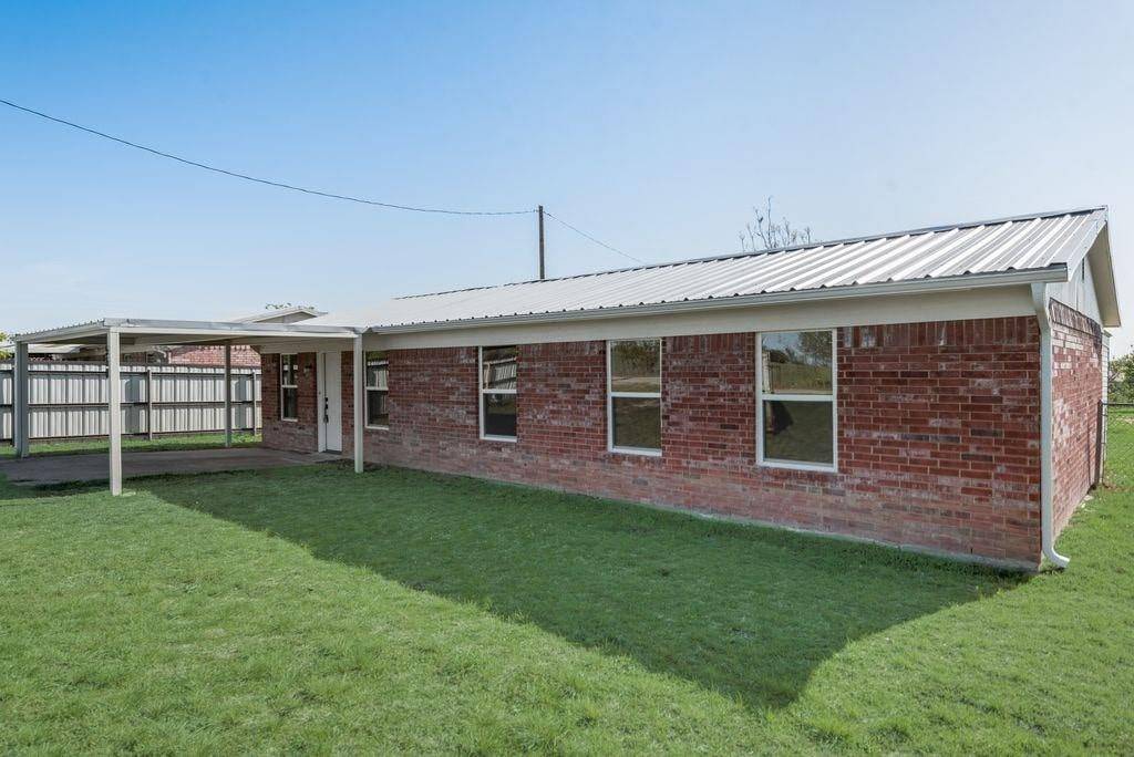 Weatherford, TX 76088,550 Green Acres Road
