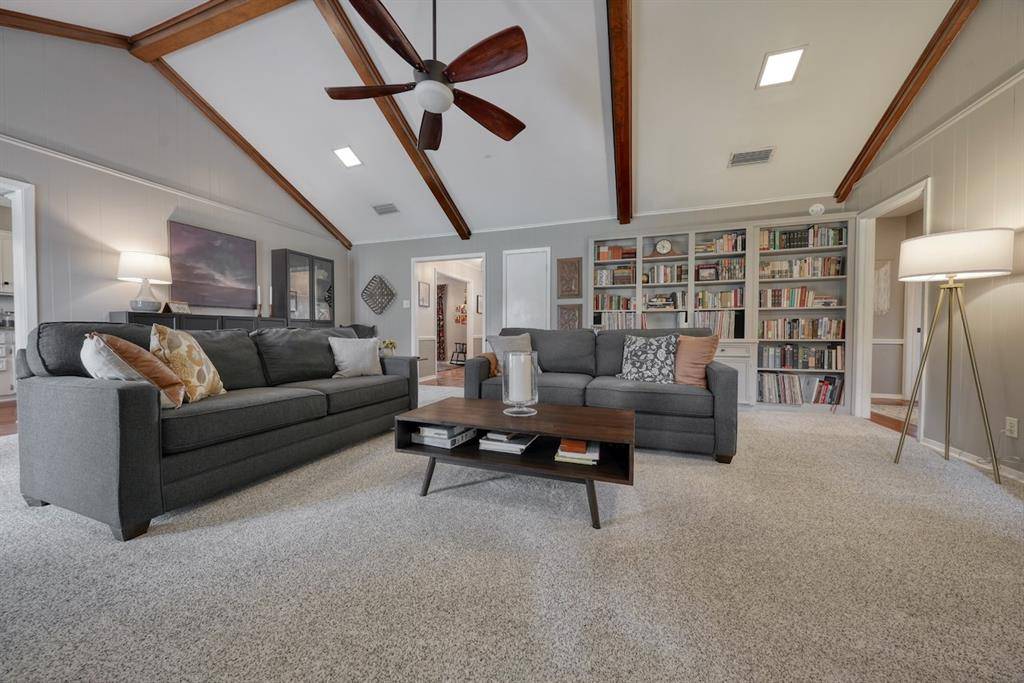 Tyler, TX 75703,617 Top Hill Drive