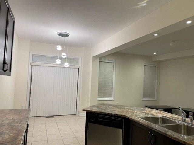 Markham, ON L6C 0T4,126 Living CRES