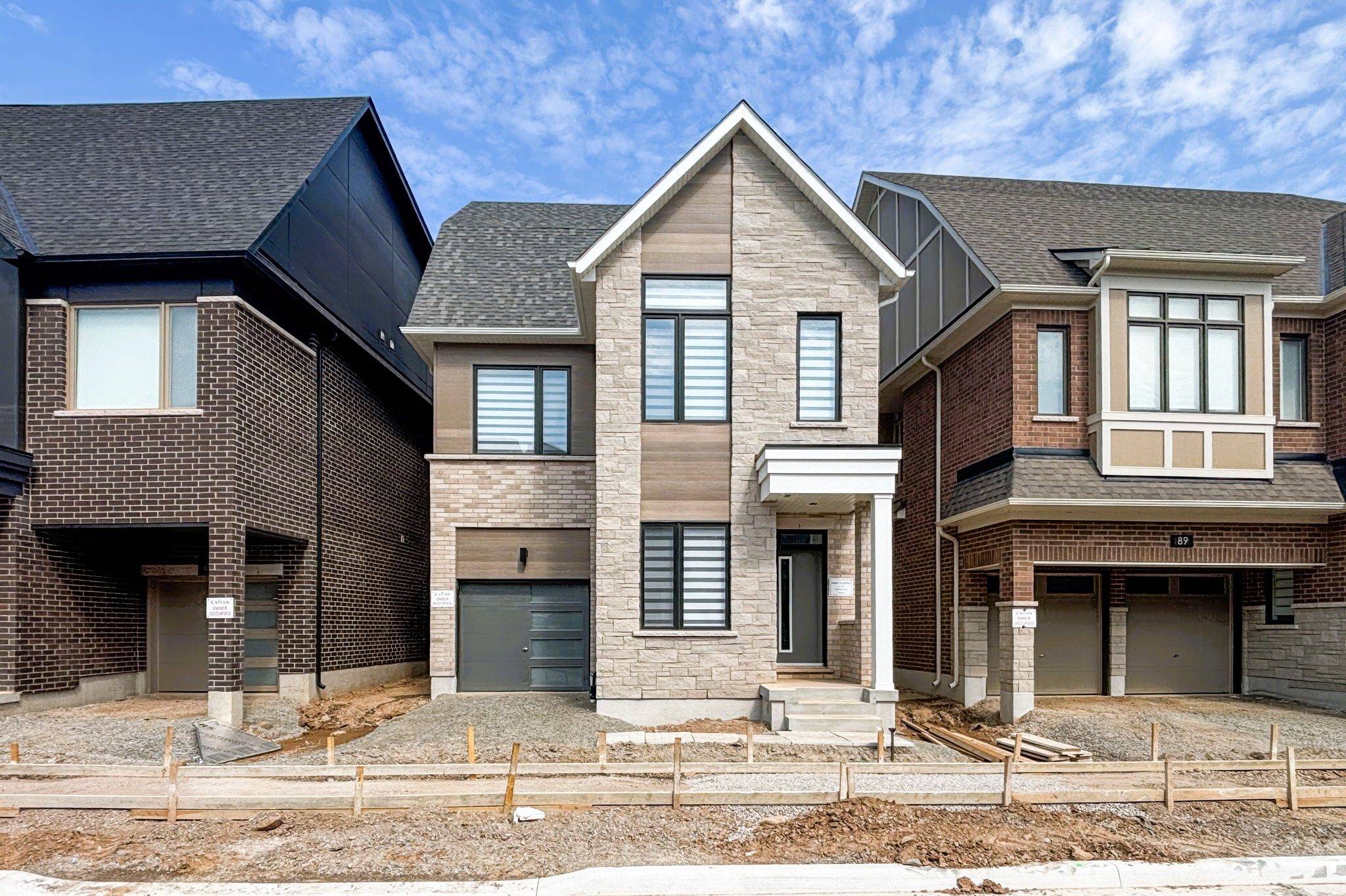 Oakville, ON L6M 5S6,91 Bezel LN