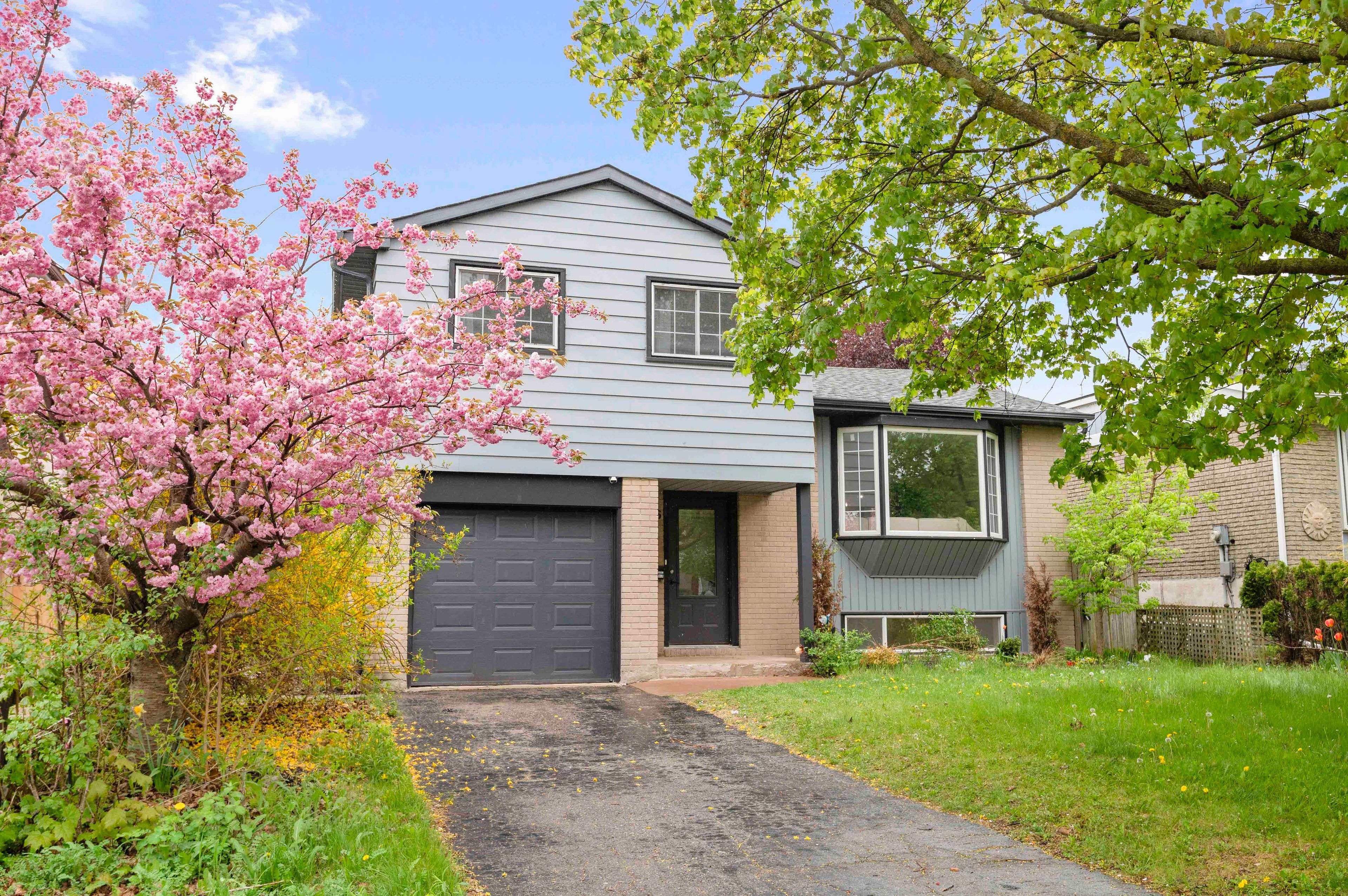 Cambridge, ON N3H 4Z8,1236 Avonlea RD