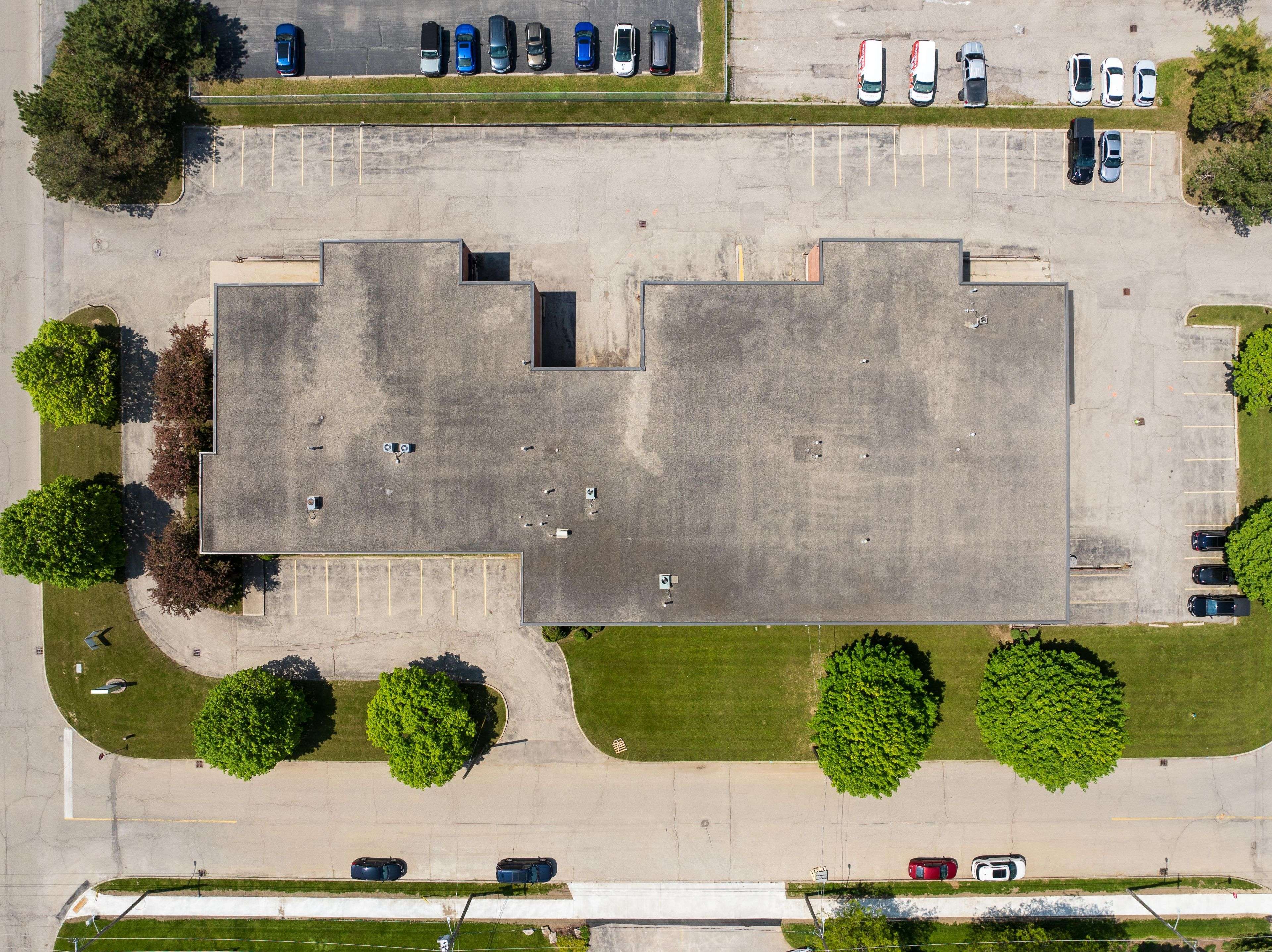 Waterloo, ON N2V 1V6,100 Bathurst DR