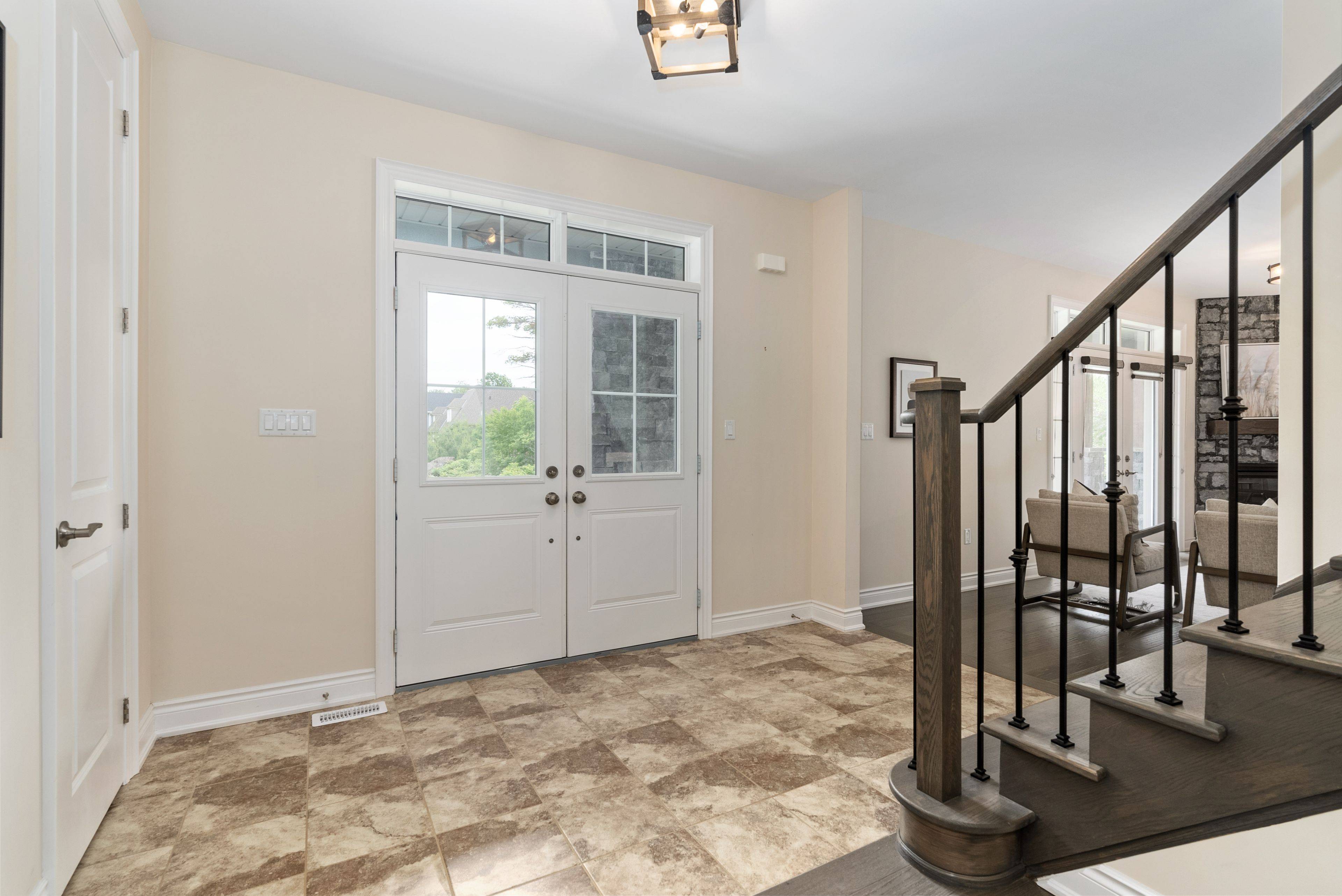 Gravenhurst, ON P1P 0A2,3 Baypoint CT