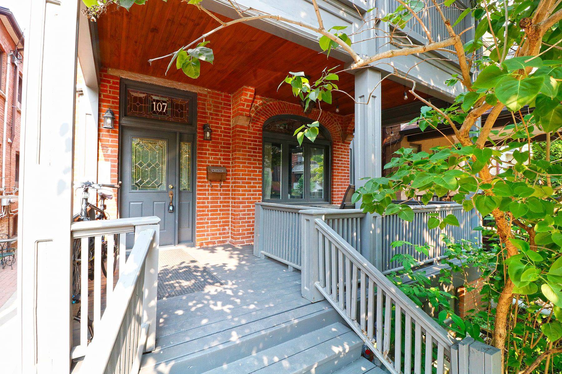 Toronto C01, ON M6H 2P2,107 Concord AVE #B1
