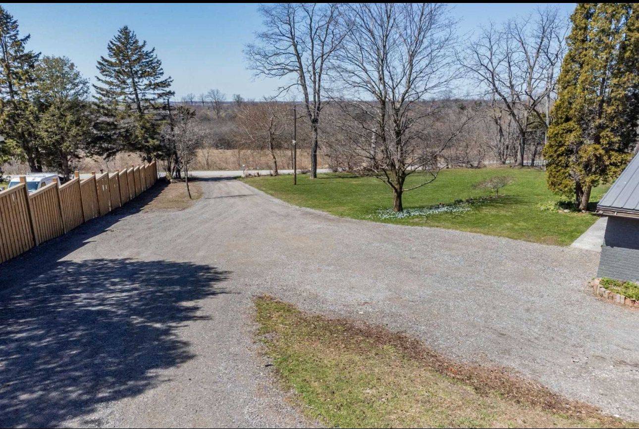 Pickering, ON L1Y 1E3,3975 Kinsale RD
