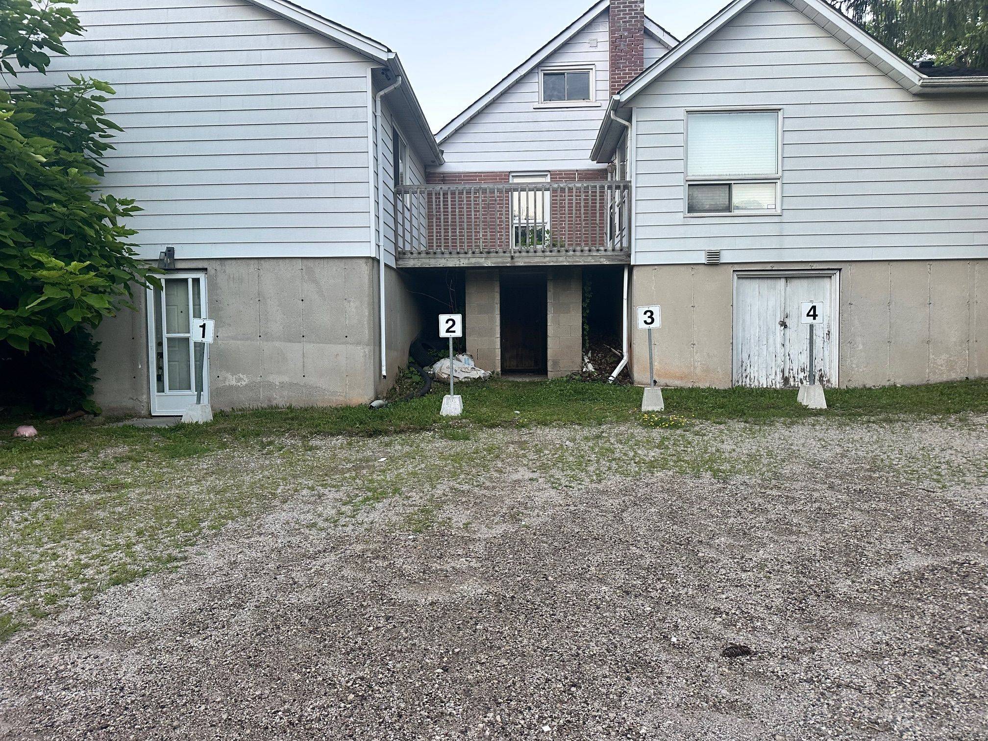 Puslinch, ON N1H 6H9,28 Brock RD N #B