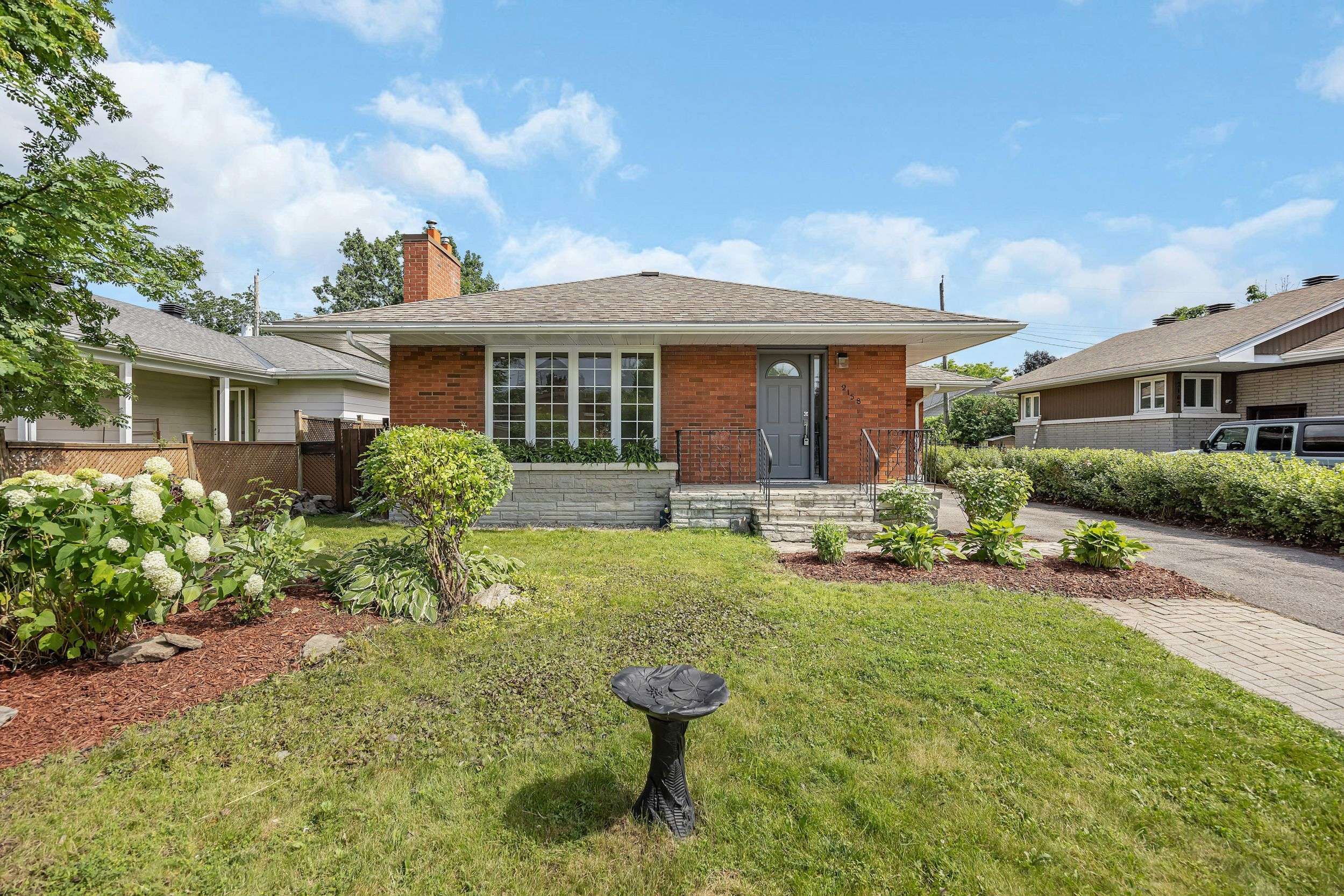 Mckellar Heights - Glabar Park And Area, ON K2A 1N5,2158 Westbourne AVE