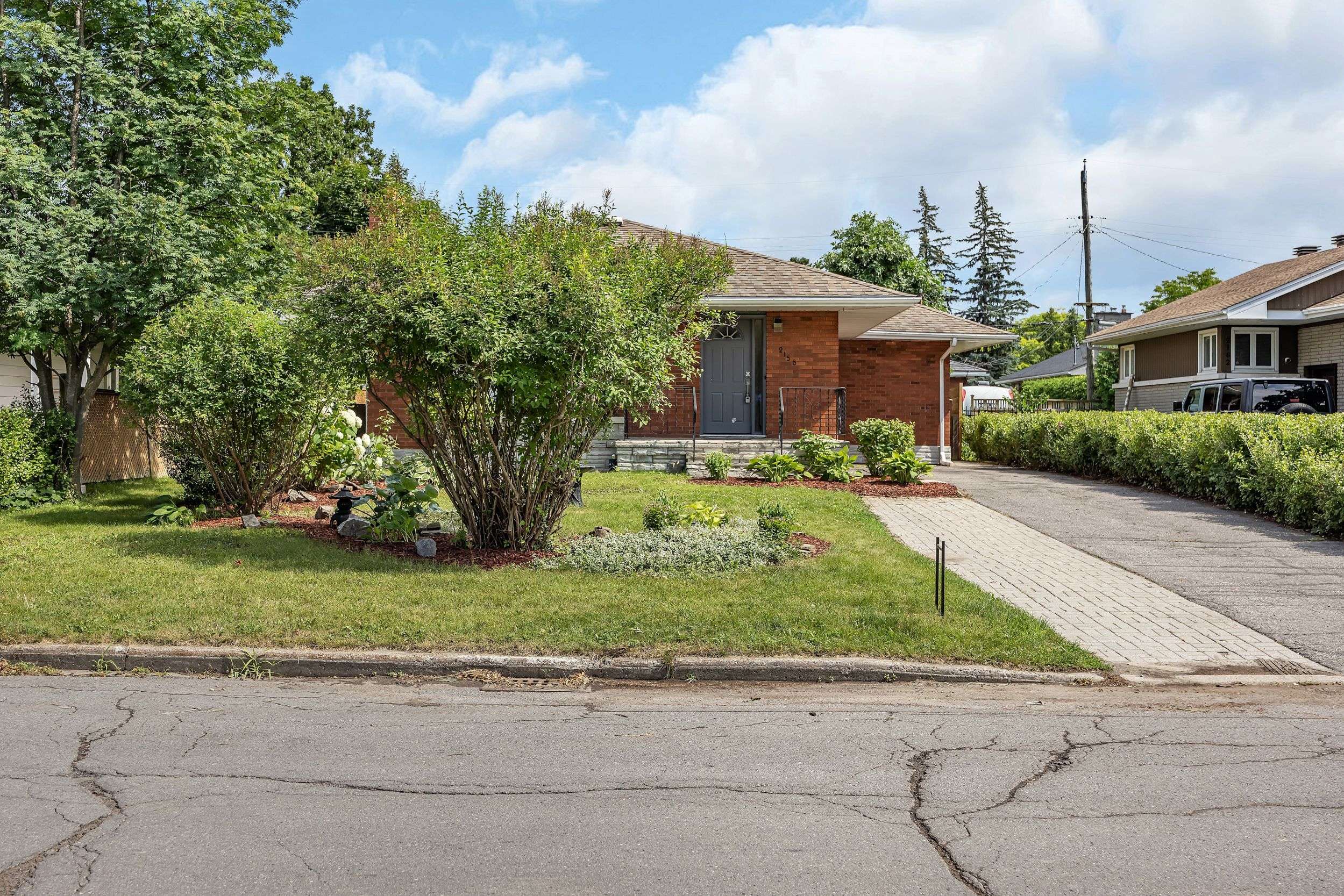 Mckellar Heights - Glabar Park And Area, ON K2A 1N5,2158 Westbourne AVE