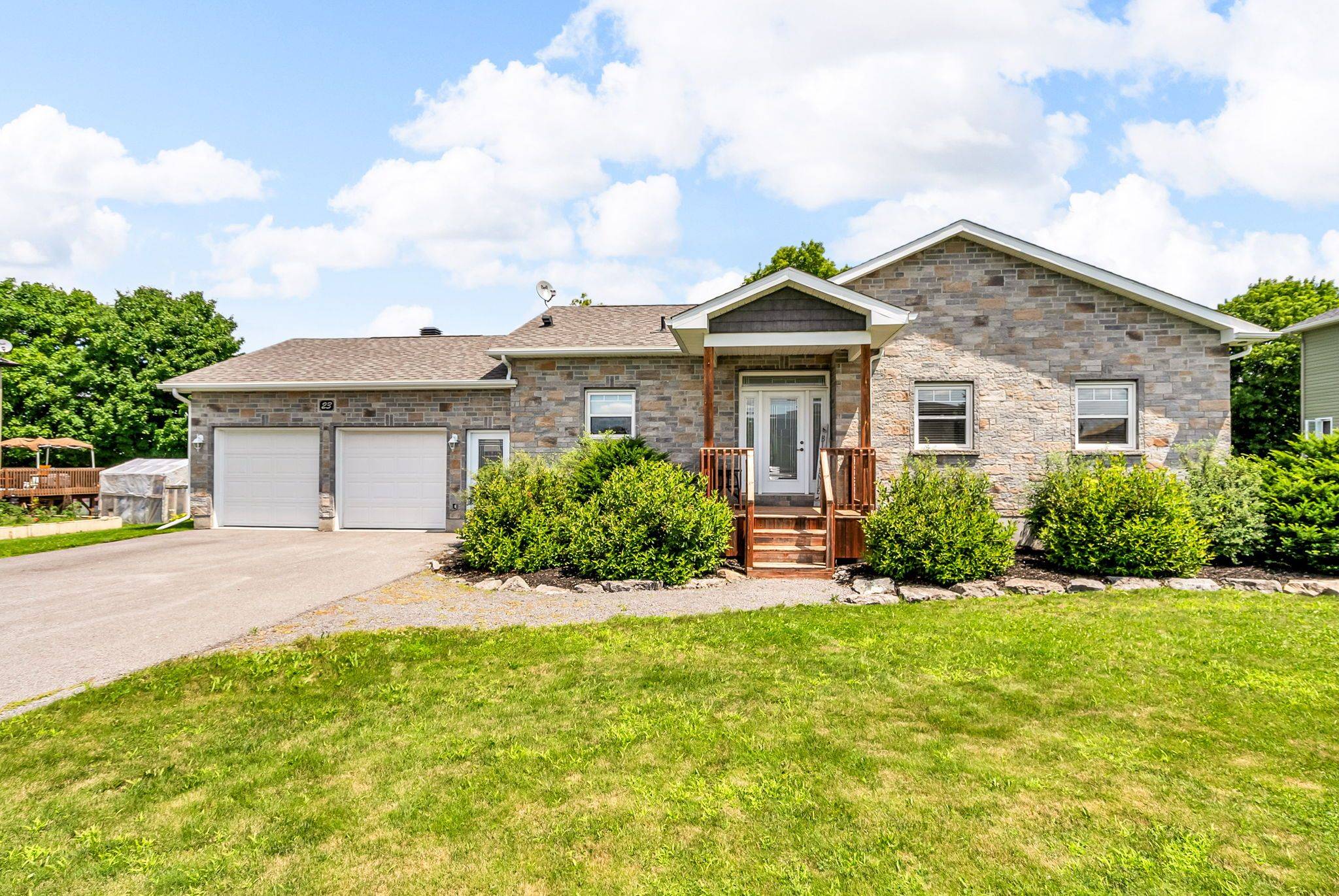 North Stormont, ON K0C 1W0,23 Calco CRES