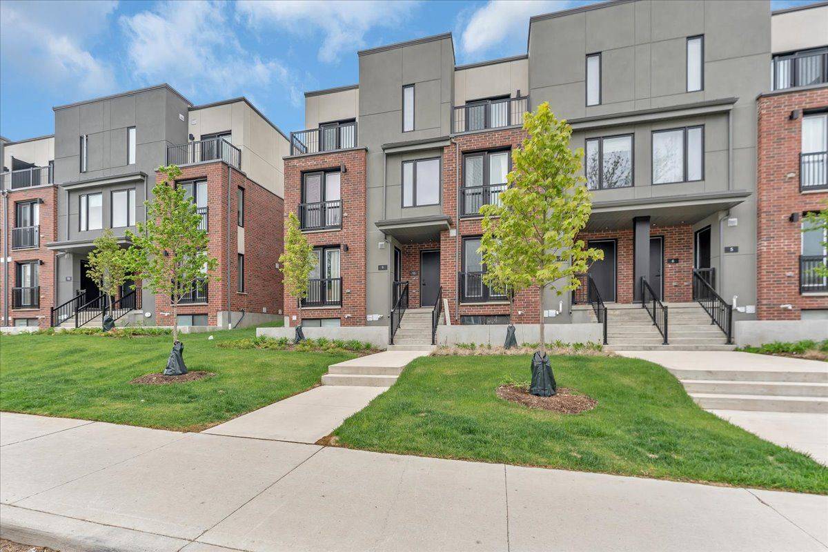 Waterloo, ON N2J 1A4,99 Roger ST #10