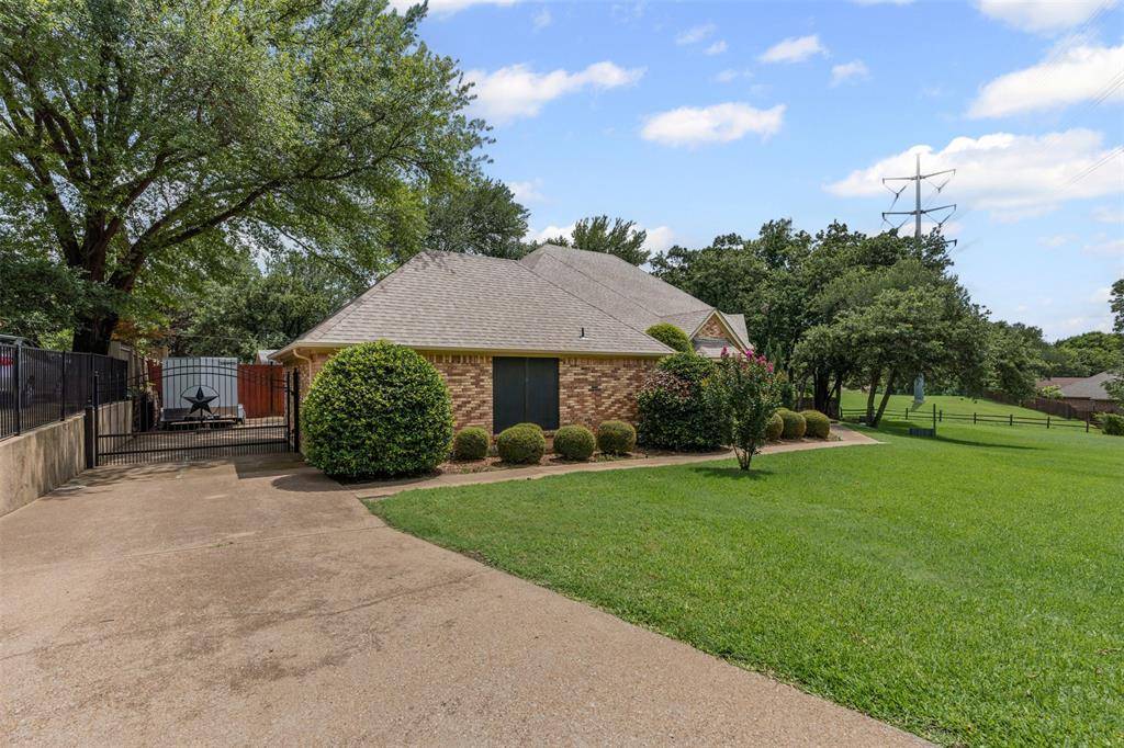 Arlington, TX 76016,6318 Amicable Drive
