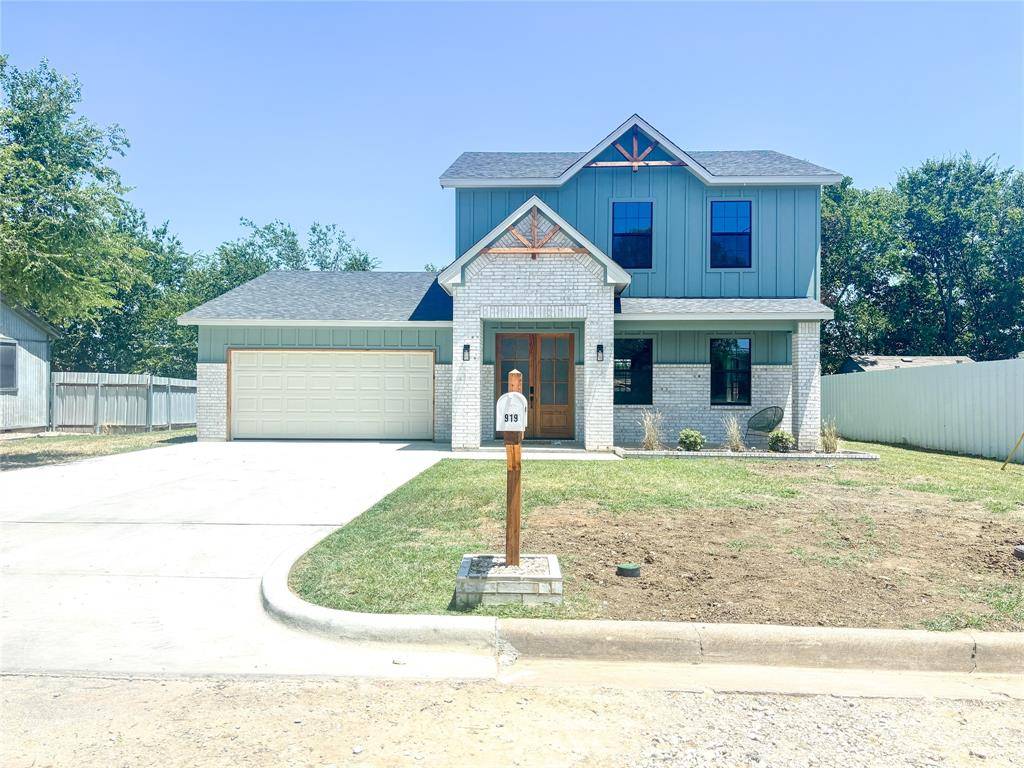 Mineral Wells, TX 76067,919 SW 3rd Avenue